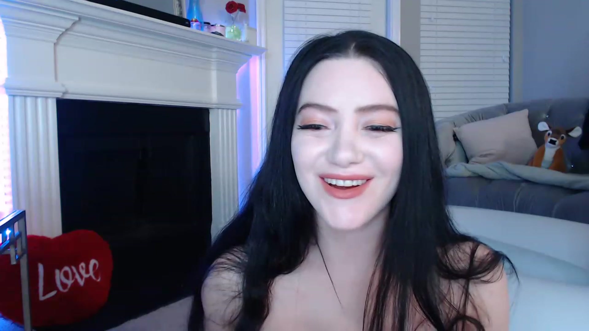 Gallery image thumbnail from Pink_Fawnnn's myfreecams stream on, 06/25/2023, 06:35 image 5 of 20