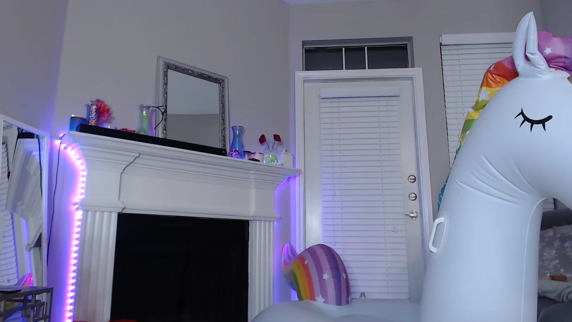 Gallery image thumbnail from Pink_Fawnnn's myfreecams stream on, 06/29/2023, 06:28 image 5 of 20
