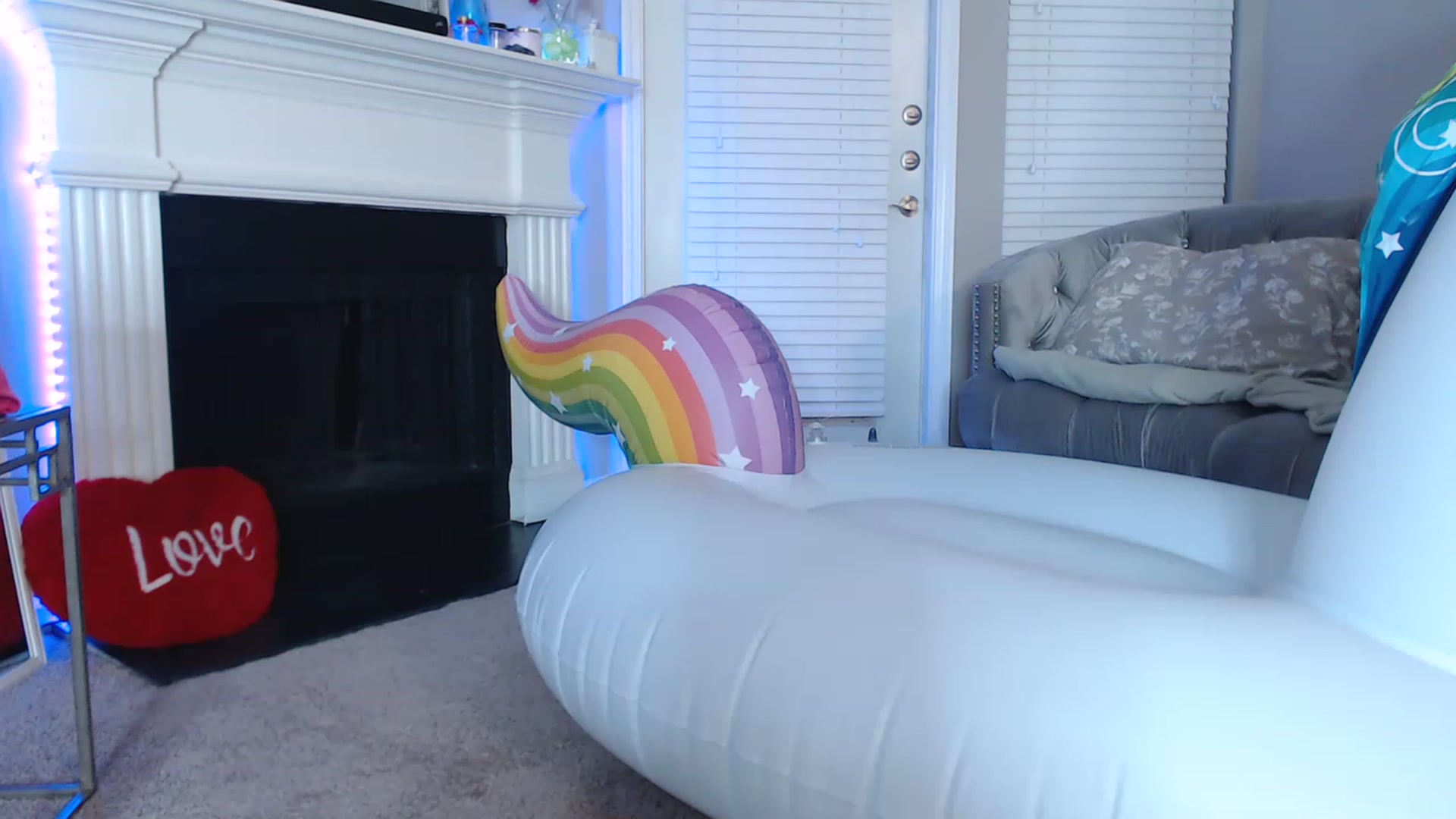 Gallery image thumbnail from Pink_Fawnnn's myfreecams stream on, 06/30/2023, 08:04 image 9 of 20