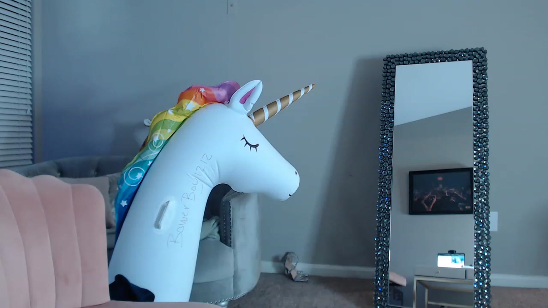 Gallery image thumbnail from Pink_Fawnnn's myfreecams stream on, 07/07/2023, 03:48 image 17 of 20