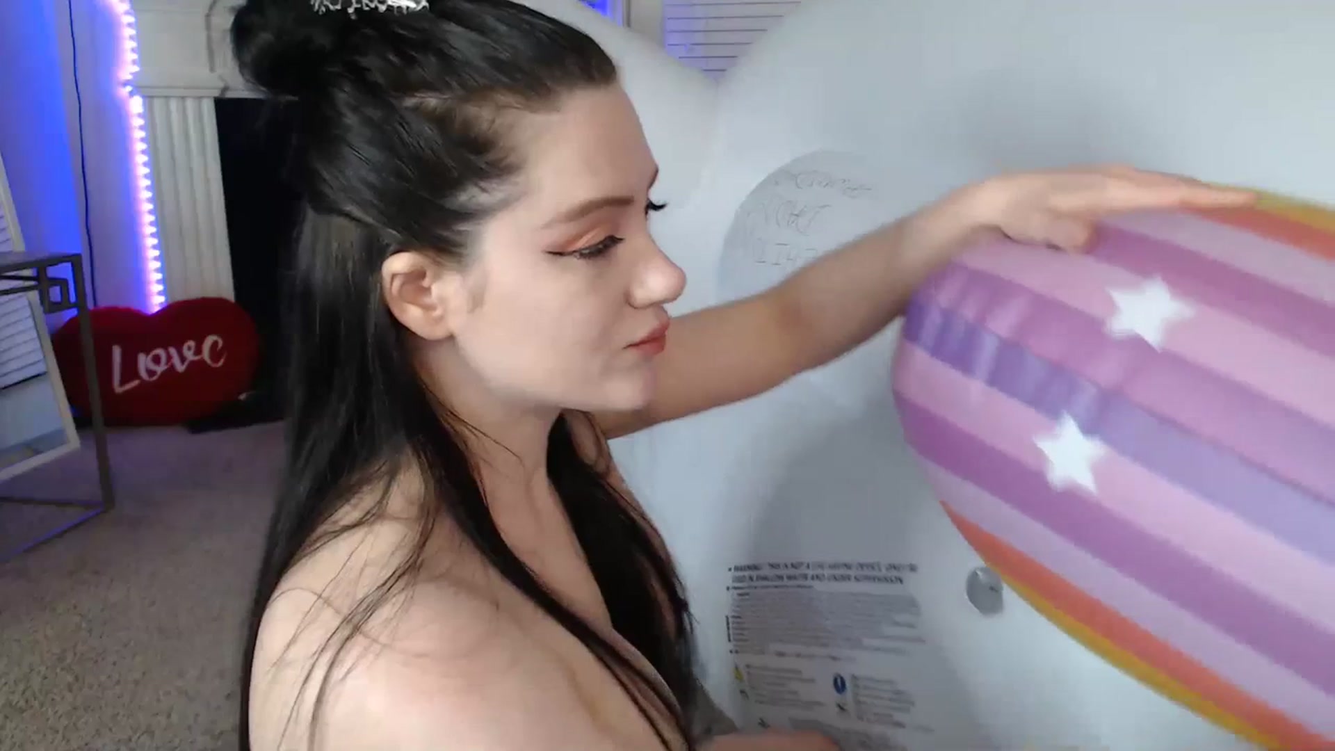 Gallery image thumbnail from Pink_Fawnnn's myfreecams stream on, 07/08/2023, 09:08 image 11 of 20