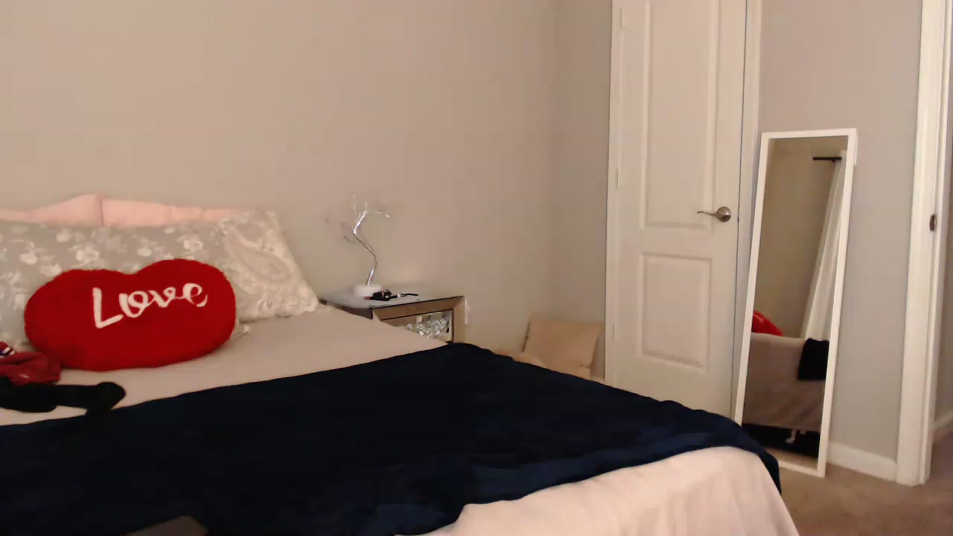Gallery image thumbnail from Pink_Fawnnn's myfreecams stream on, 07/23/2023, 08:41 image 15 of 20