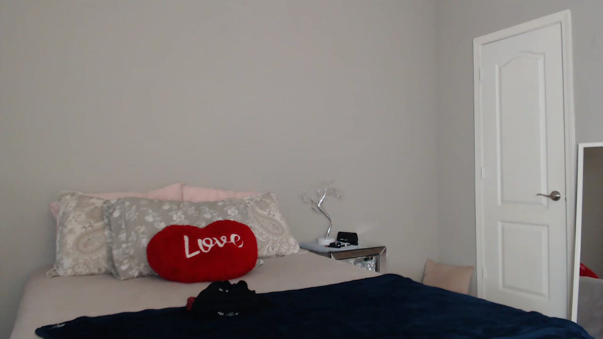 Gallery image thumbnail from Pink_Fawnnn's myfreecams stream on, 07/23/2023, 08:41 image 14 of 20