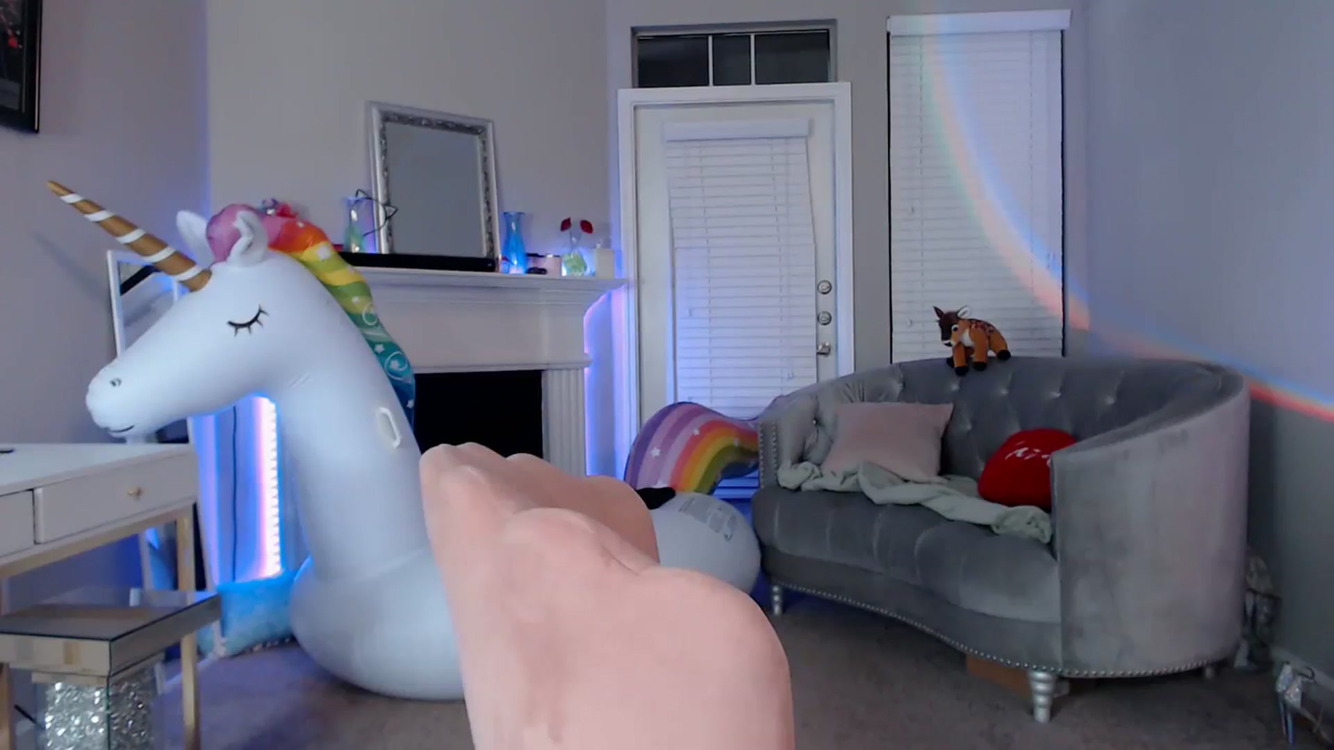 Gallery image thumbnail from Pink_Fawnnn's myfreecams stream on, 08/05/2023, 05:51 image 20 of 20