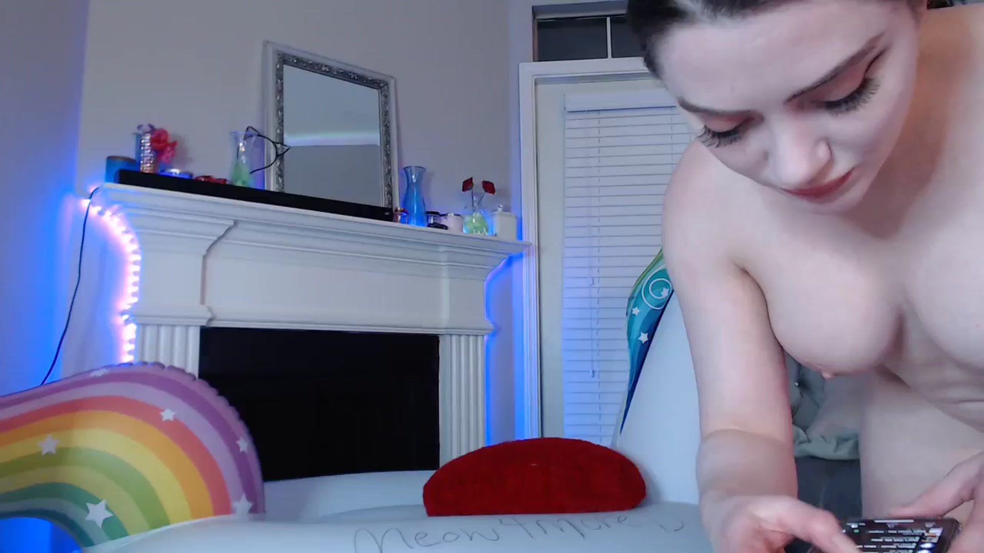 Gallery image thumbnail from Pink_Fawnnn's myfreecams stream on, 08/05/2023, 08:47 image 8 of 20