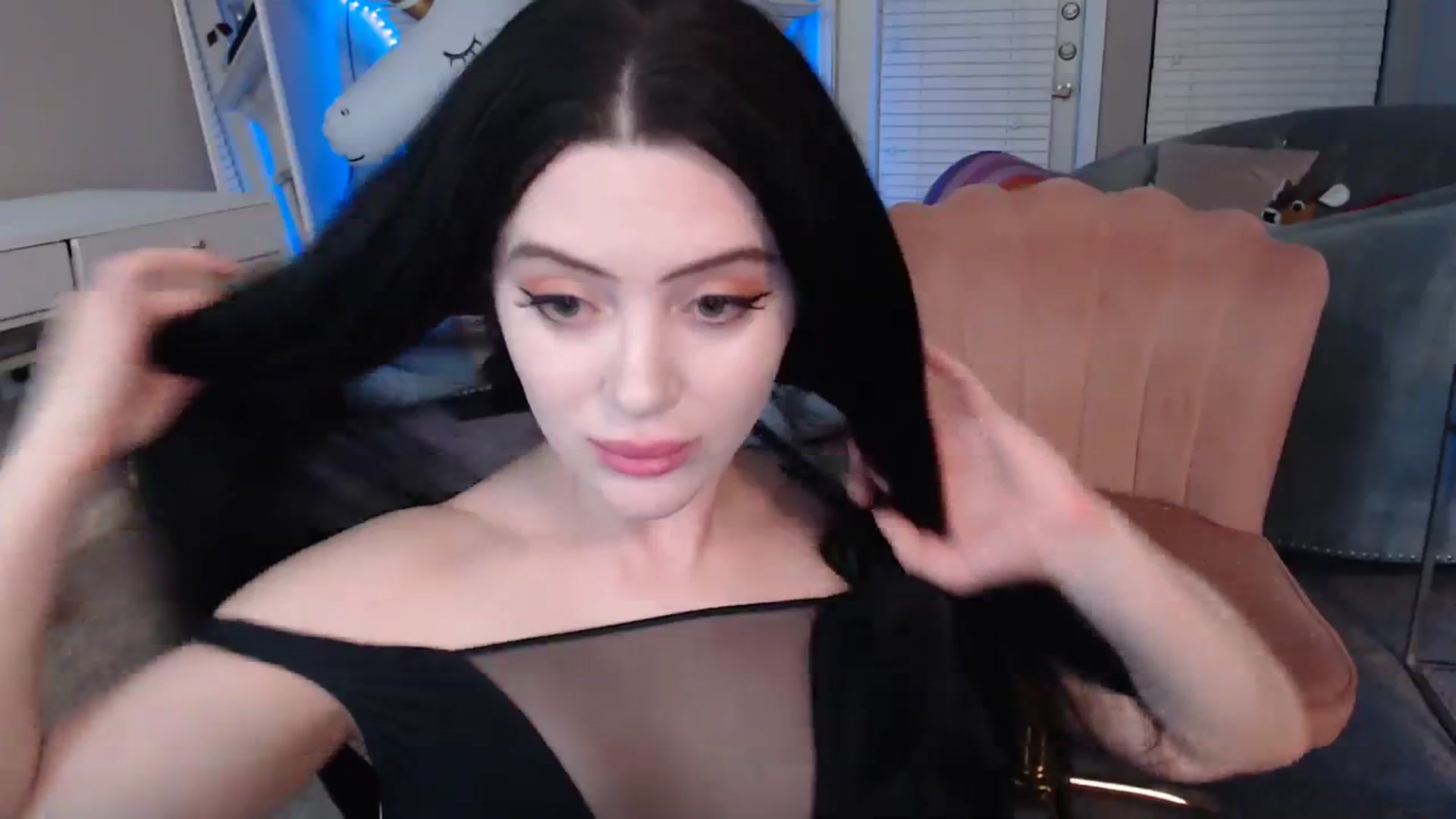 Gallery image thumbnail from Pink_Fawnnn's myfreecams stream on, 08/06/2023, 05:11 image 9 of 20