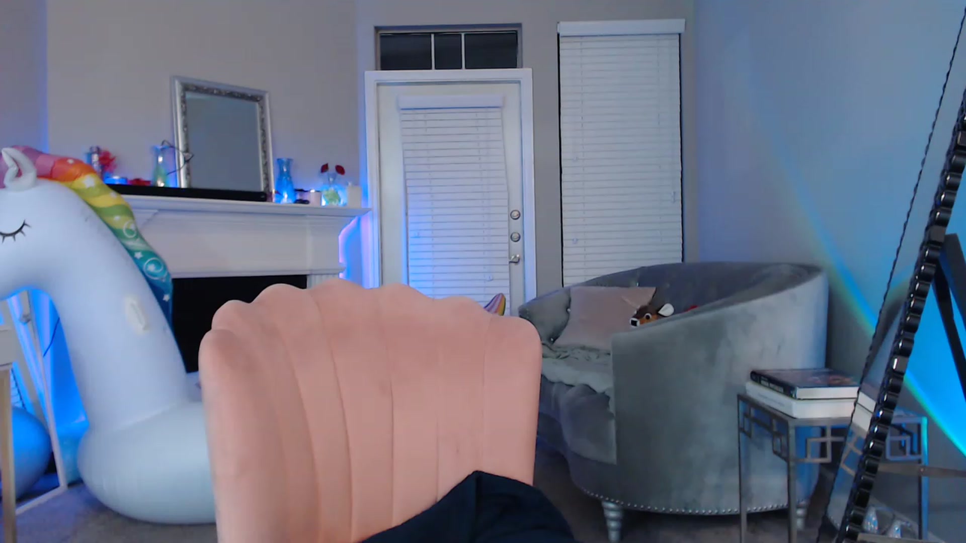 Gallery image thumbnail from Pink_Fawnnn's myfreecams stream on, 08/06/2023, 07:10 image 20 of 20