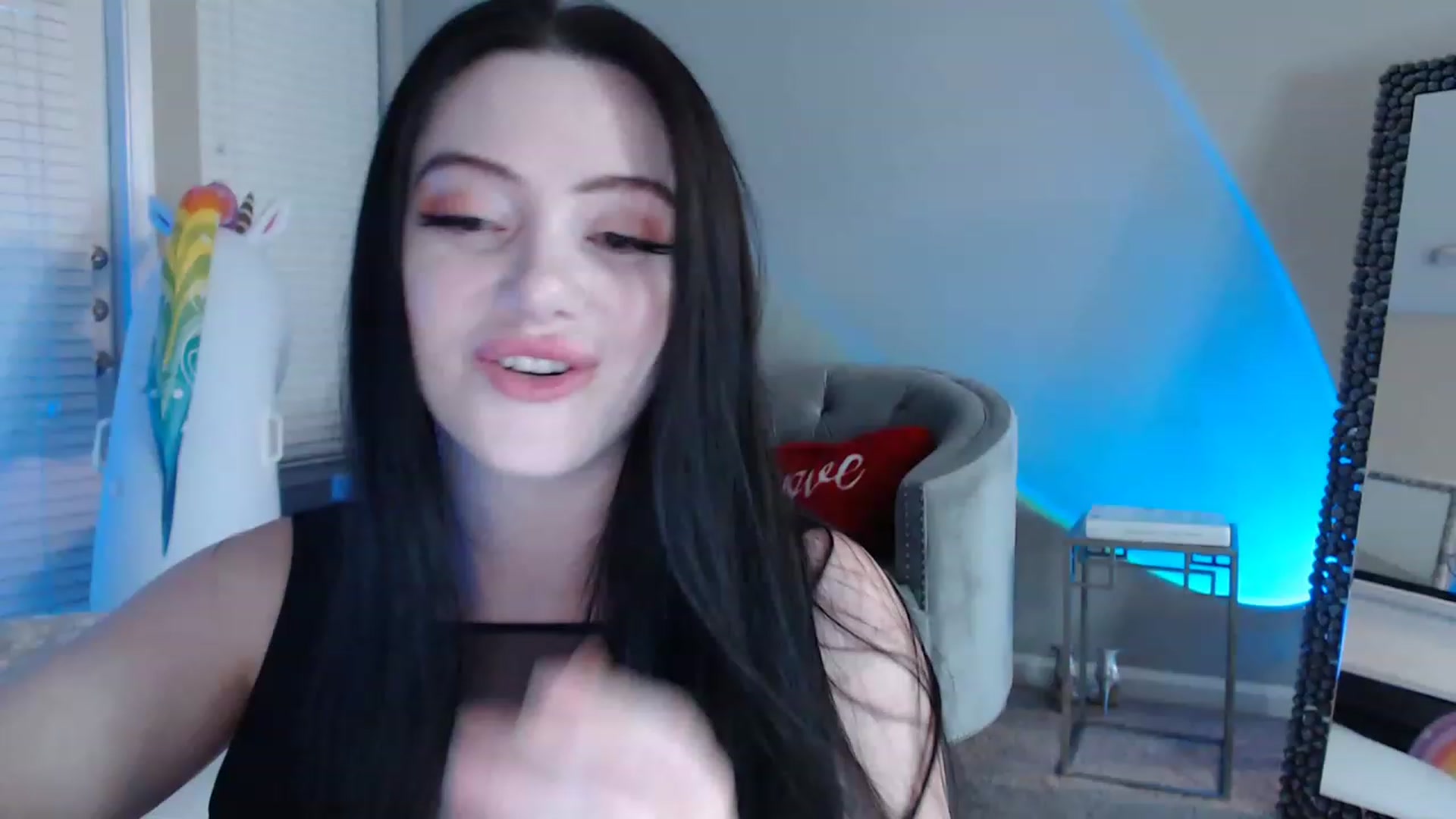 Gallery image thumbnail from Pink_Fawnnn's myfreecams stream on, 08/06/2023, 11:13 image 9 of 20