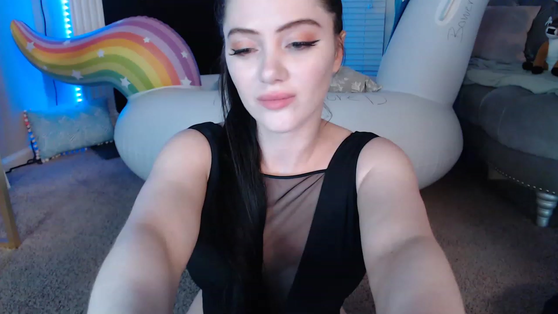 Gallery image thumbnail from Pink_Fawnnn's myfreecams stream on, 08/06/2023, 11:13 image 1 of 20