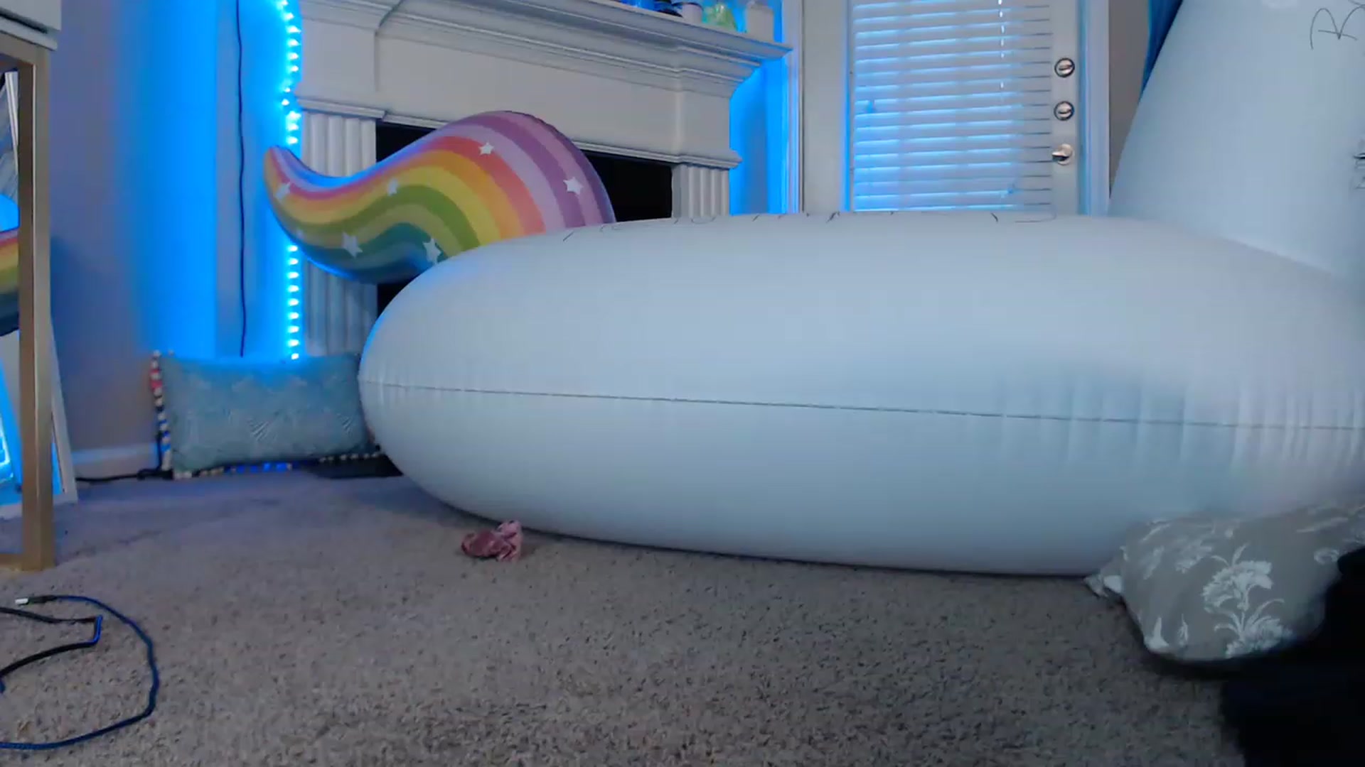 Gallery image thumbnail from Pink_Fawnnn's myfreecams stream on, 08/06/2023, 11:13 image 19 of 20