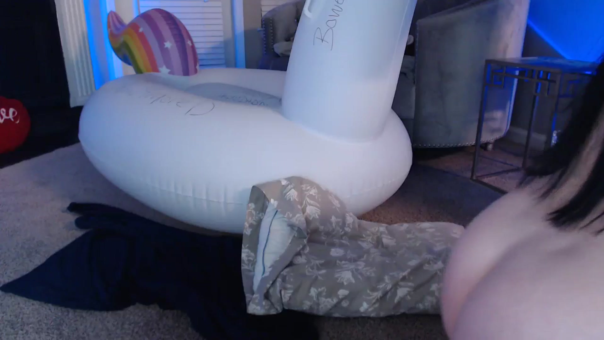 Gallery image thumbnail from Pink_Fawnnn's myfreecams stream on, 08/07/2023, 07:32 image 15 of 20