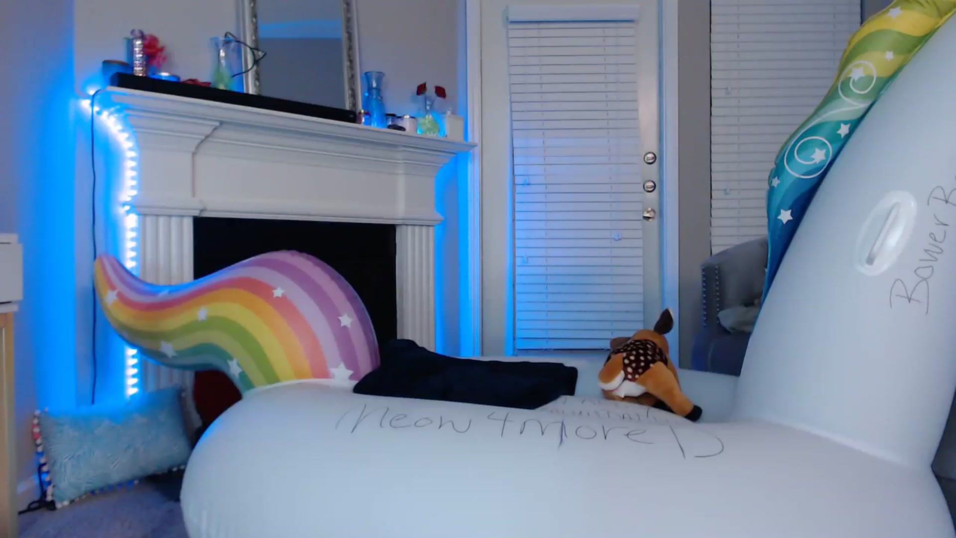 Gallery image thumbnail from Pink_Fawnnn's myfreecams stream on, 08/07/2023, 07:32 image 2 of 20