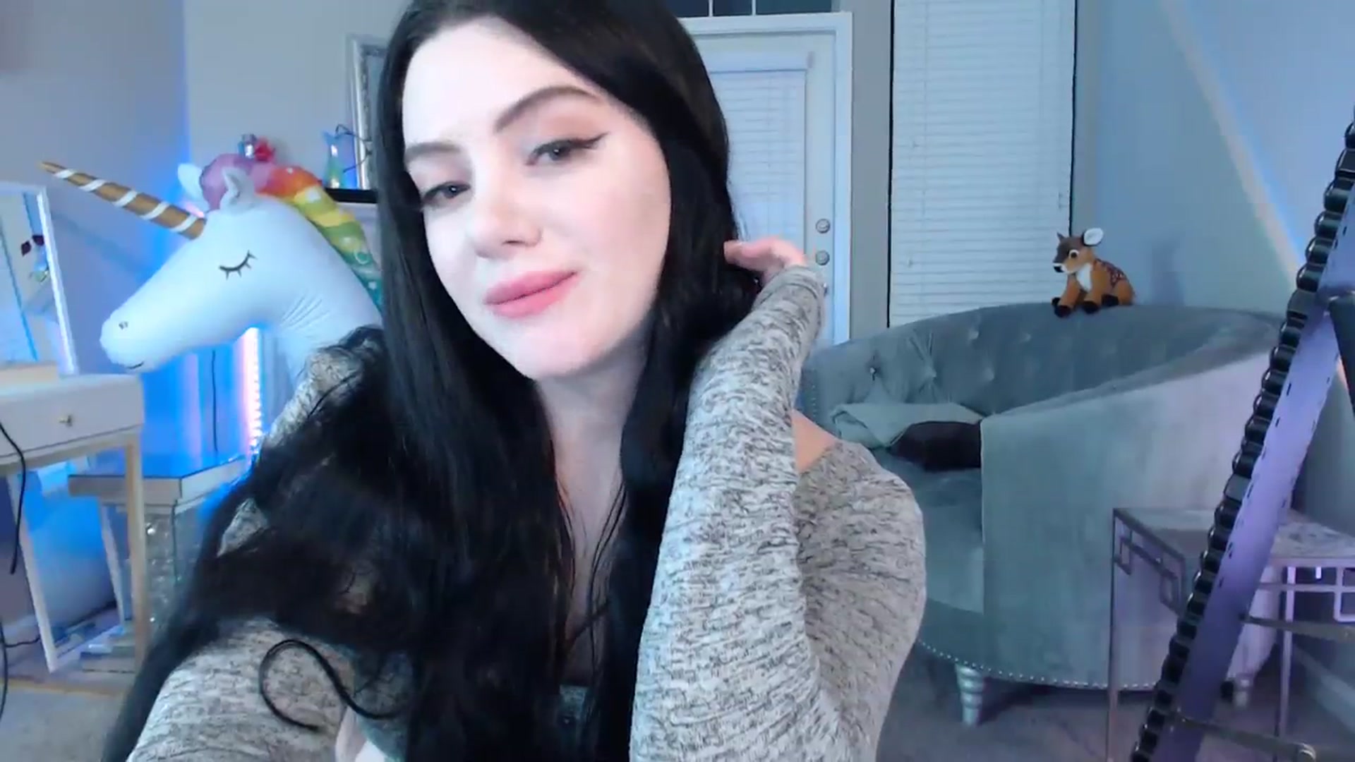Gallery image thumbnail from Pink_Fawnnn's myfreecams stream on, 08/19/2023, 11:07 image 6 of 20