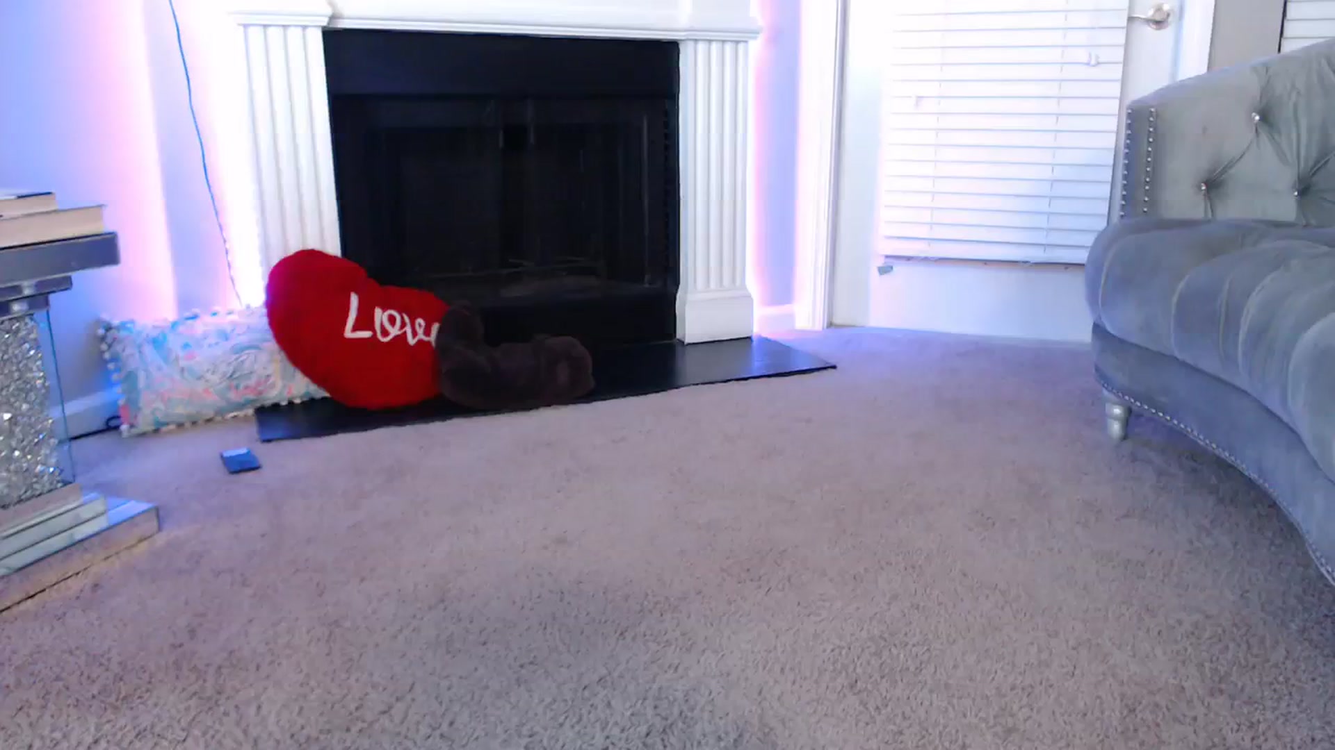 Gallery image thumbnail from Pink_Fawnnn's myfreecams stream on, 08/22/2023, 03:43 image 5 of 20