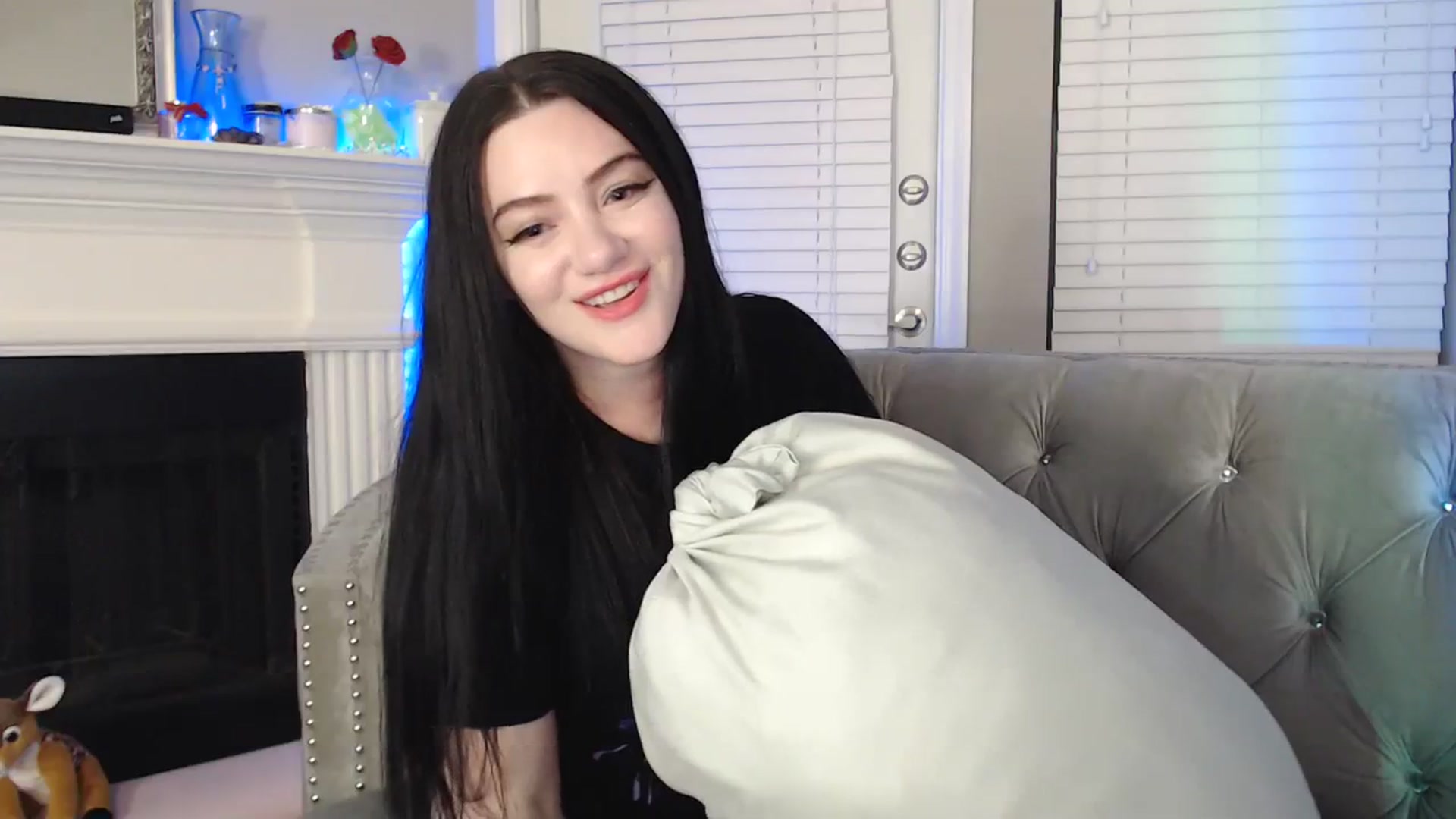 Gallery image thumbnail from Pink_Fawnnn's myfreecams stream on, 08/24/2023, 10:49 image 8 of 20