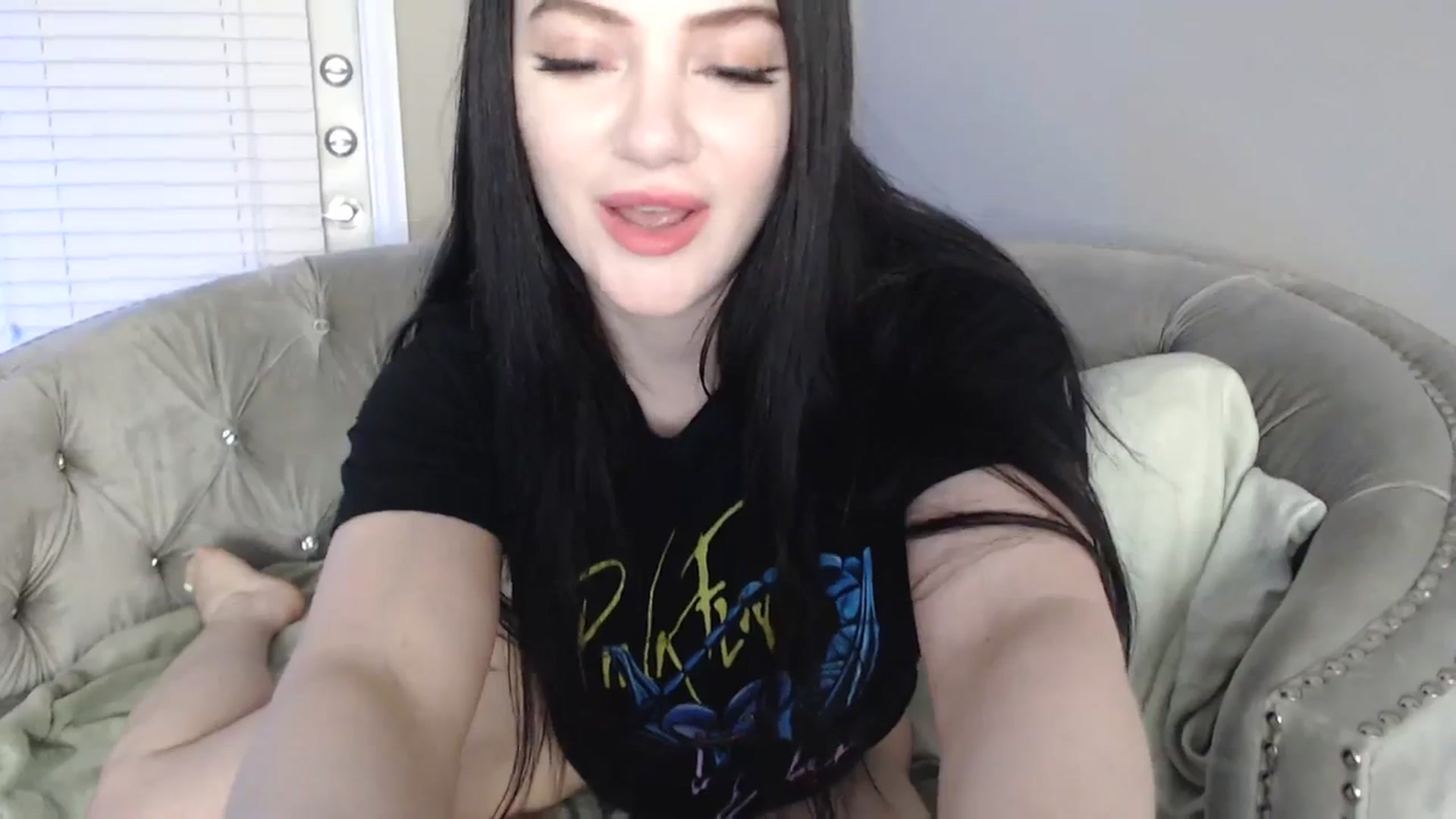 Gallery image thumbnail from Pink_Fawnnn's myfreecams stream on, 08/24/2023, 10:49 image 5 of 20