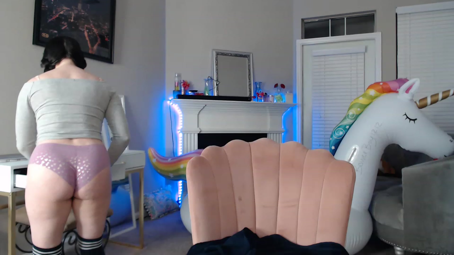 Gallery image thumbnail from Pink_Fawnnn's myfreecams stream on, 08/29/2023, 05:48 image 1 of 20