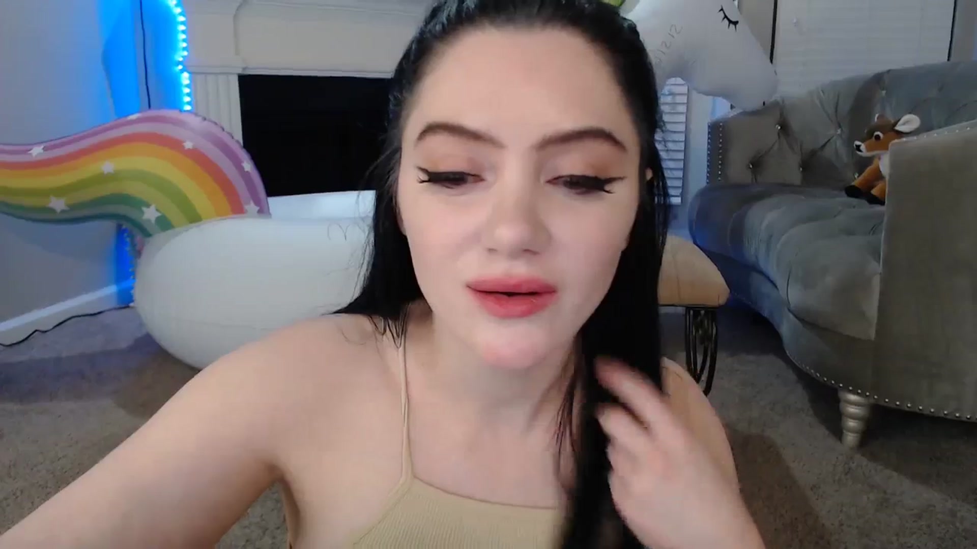 Gallery image thumbnail from Pink_Fawnnn's myfreecams stream on, 08/31/2023, 07:20 image 8 of 20