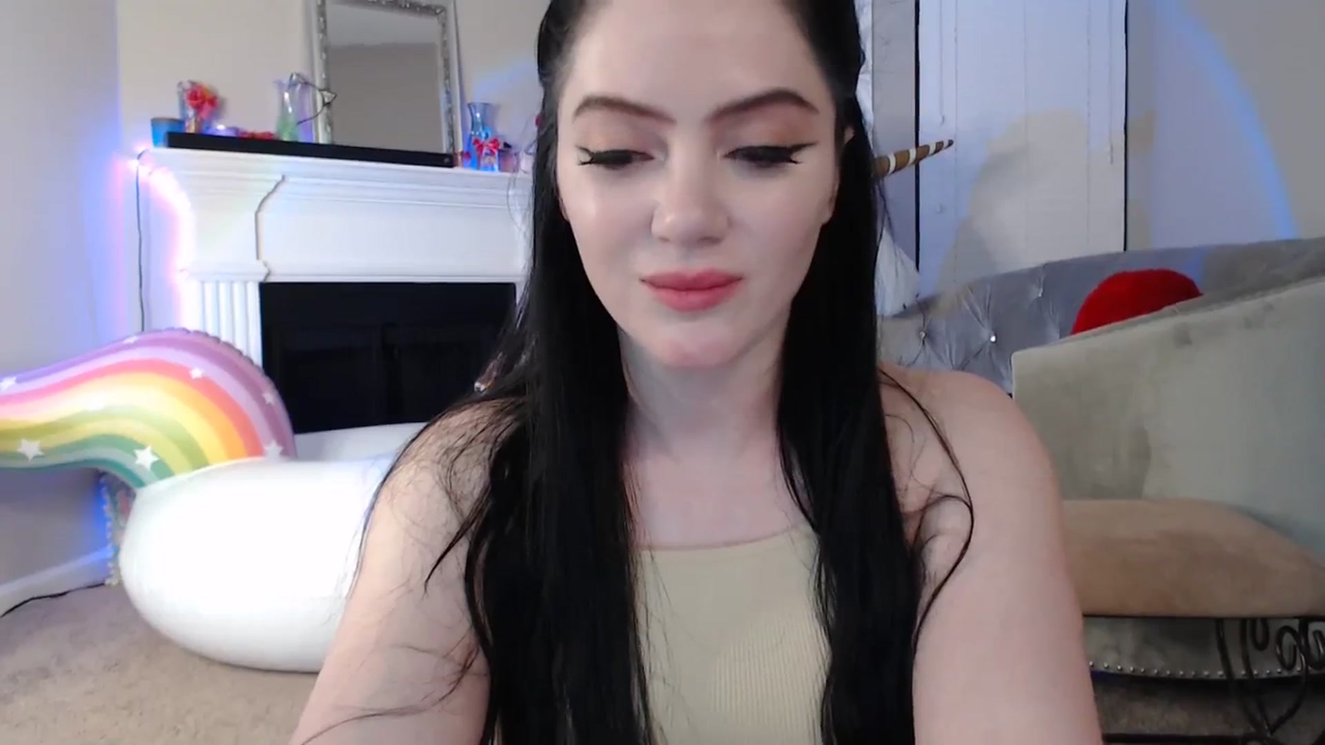 Gallery image thumbnail from Pink_Fawnnn's myfreecams stream on, 08/31/2023, 07:20 image 13 of 20