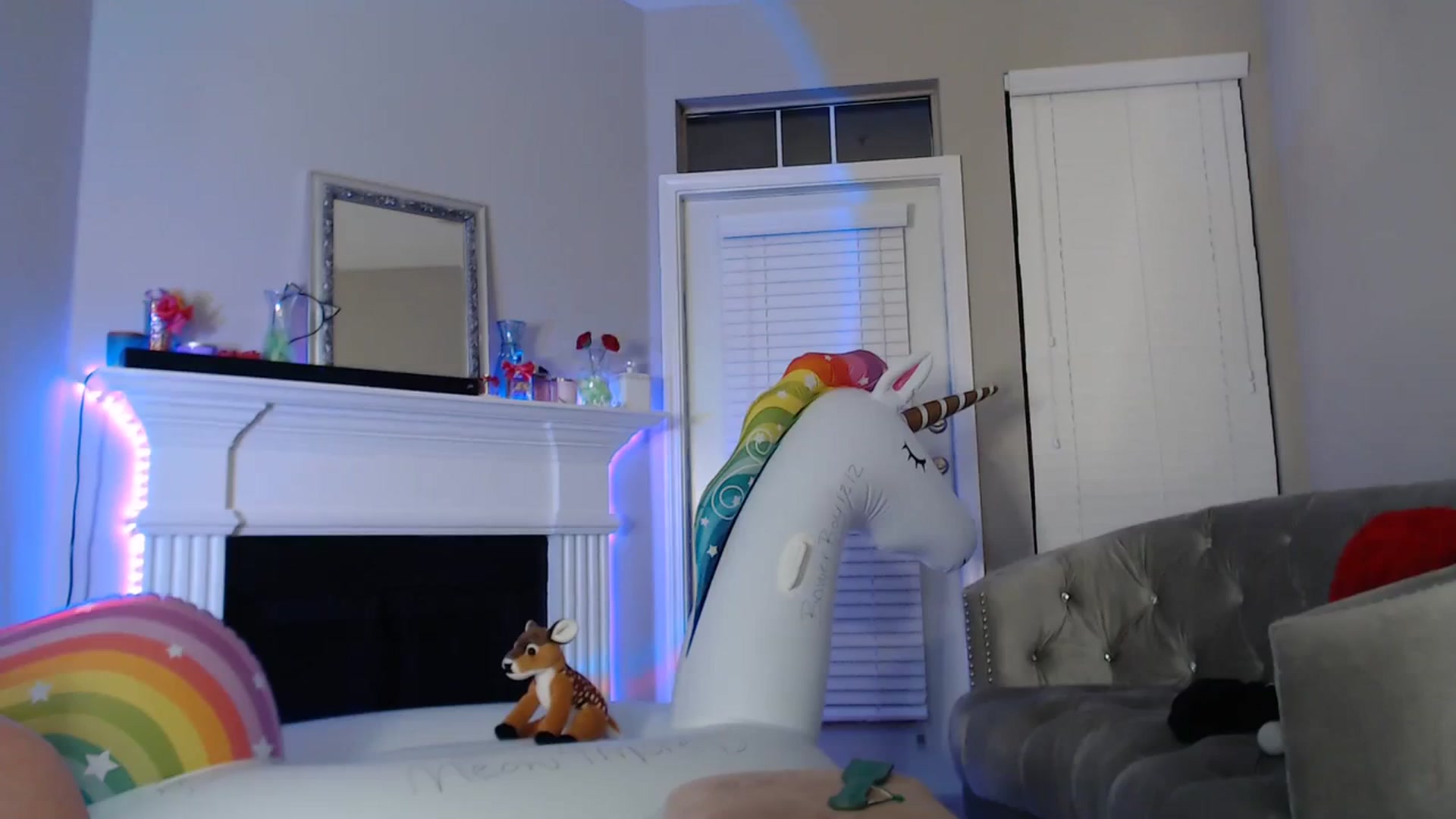 Gallery image thumbnail from Pink_Fawnnn's myfreecams stream on, 08/31/2023, 09:05 image 1 of 20