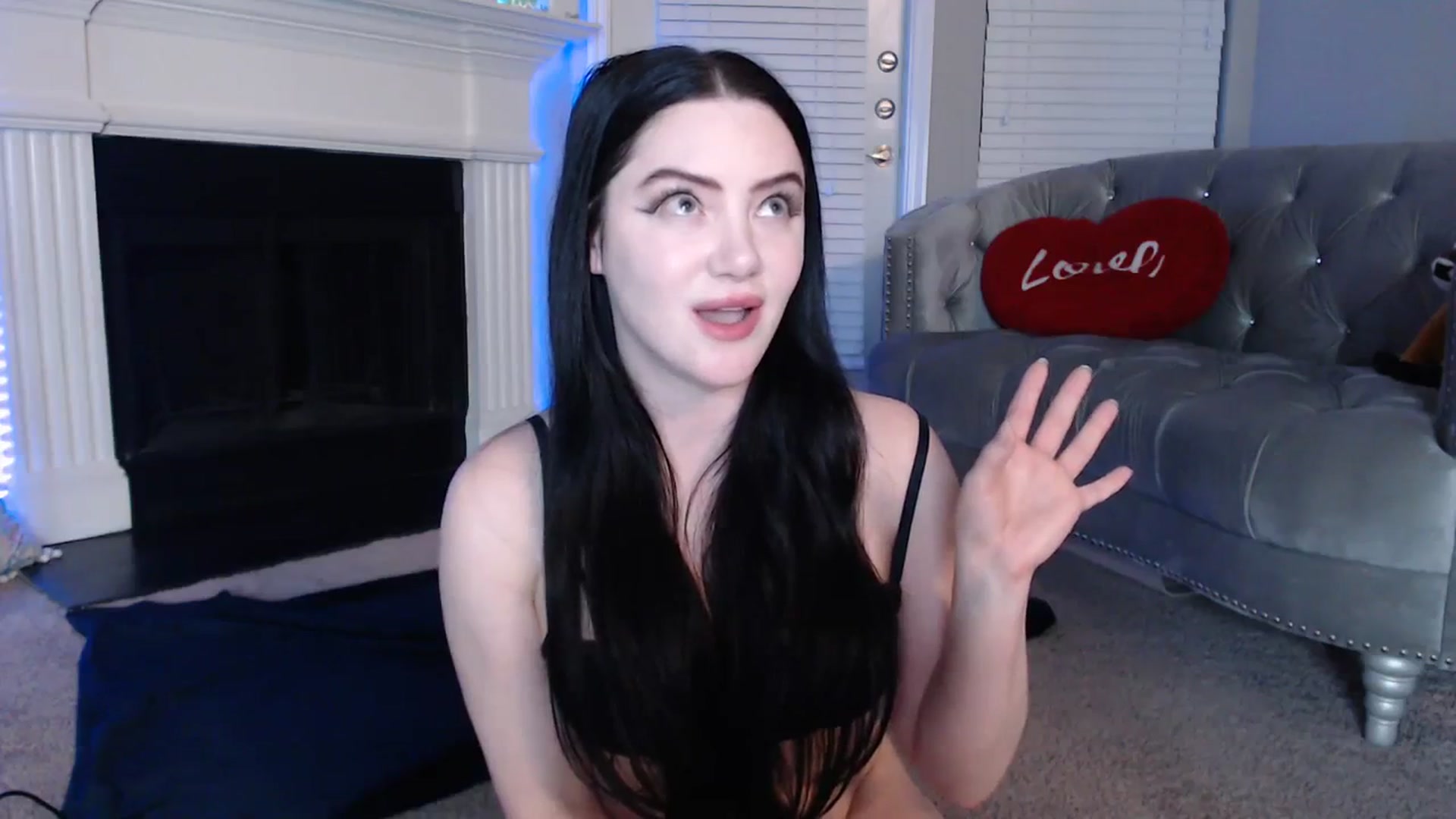 Gallery image thumbnail from Pink_Fawnnn's myfreecams stream on, 09/16/2023, 09:24 image 5 of 20