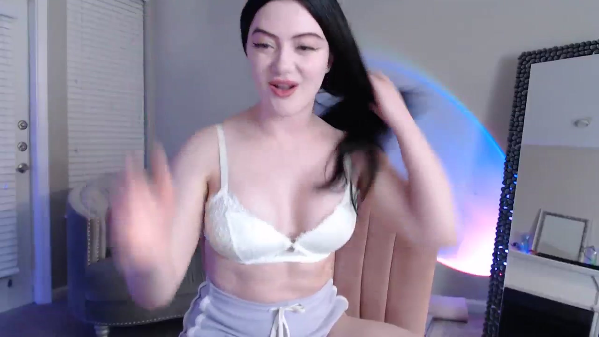 Gallery image thumbnail from Pink_Fawnnn's myfreecams stream on, 09/20/2023, 03:31 image 9 of 20