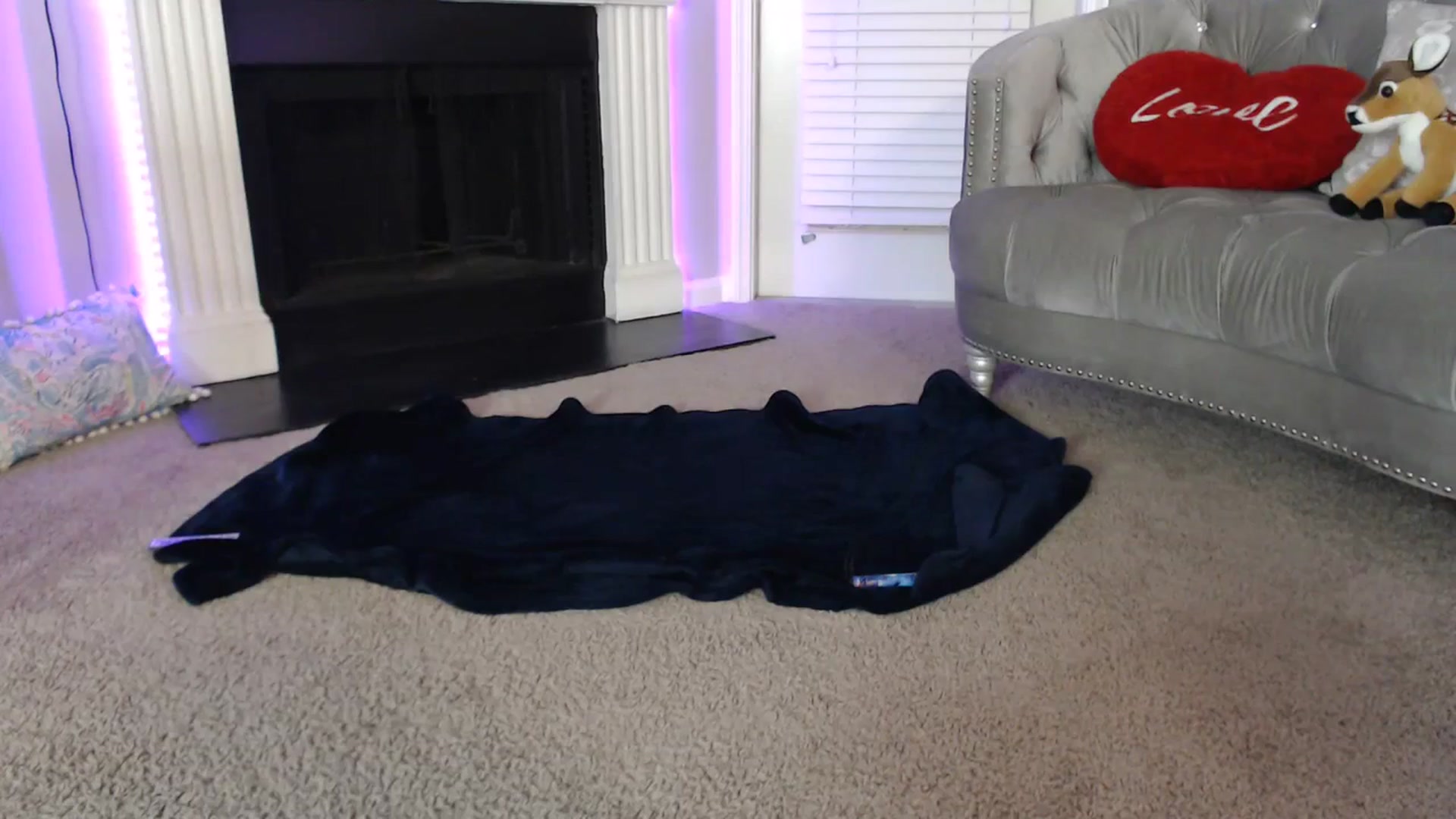 Gallery image thumbnail from Pink_Fawnnn's myfreecams stream on, 09/20/2023, 04:20 image 7 of 20