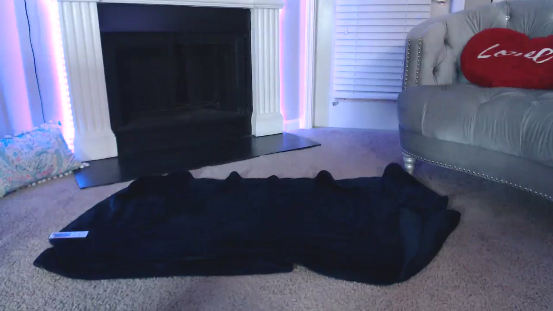 Gallery image thumbnail from Pink_Fawnnn's myfreecams stream on, 09/20/2023, 04:20 image 1 of 20
