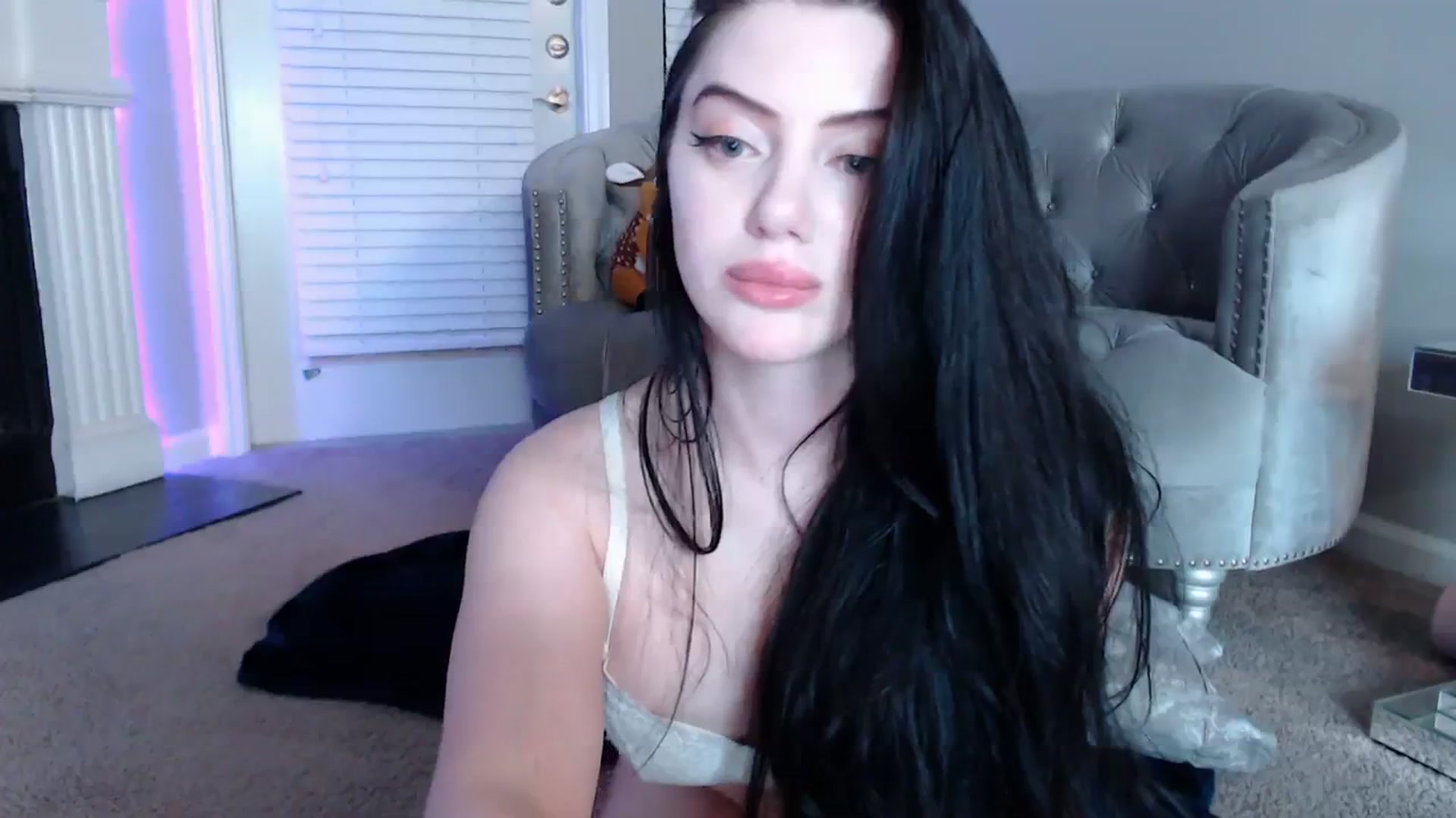 Gallery image thumbnail from Pink_Fawnnn's myfreecams stream on, 09/20/2023, 05:56 image 6 of 20