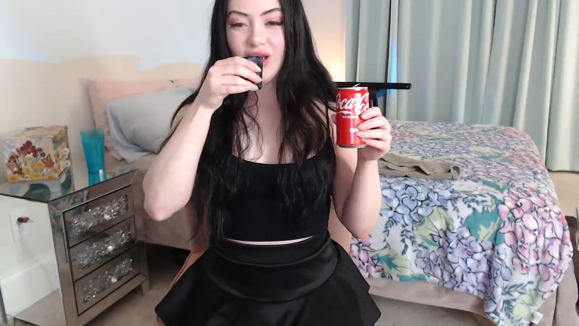 Gallery image thumbnail from Pink_Fawnnn's myfreecams stream on, 10/28/2023, 08:03 image 17 of 20