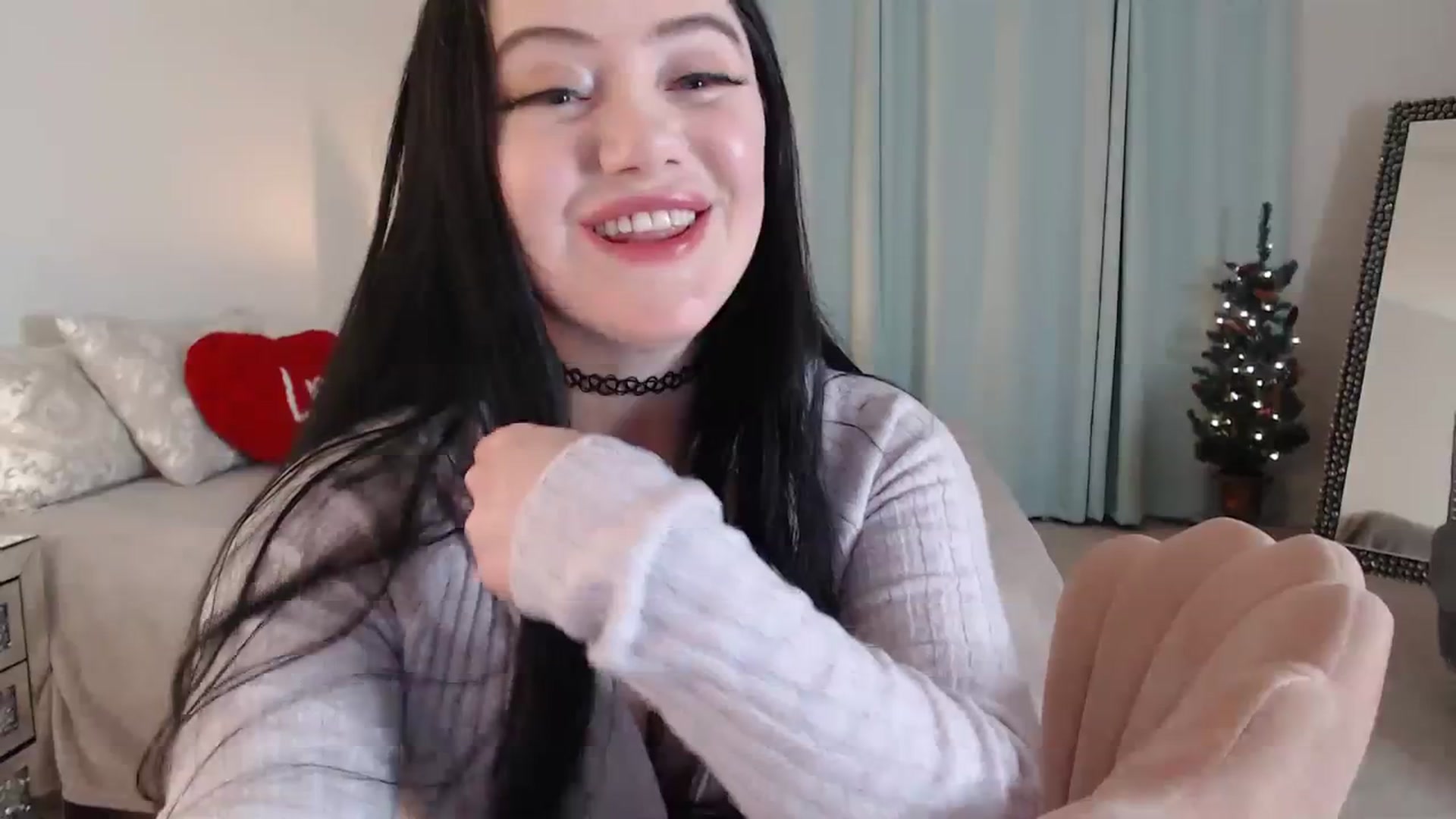 Gallery image thumbnail from Pink_Fawnnn's myfreecams stream on, 12/16/2023, 10:00 image 14 of 20