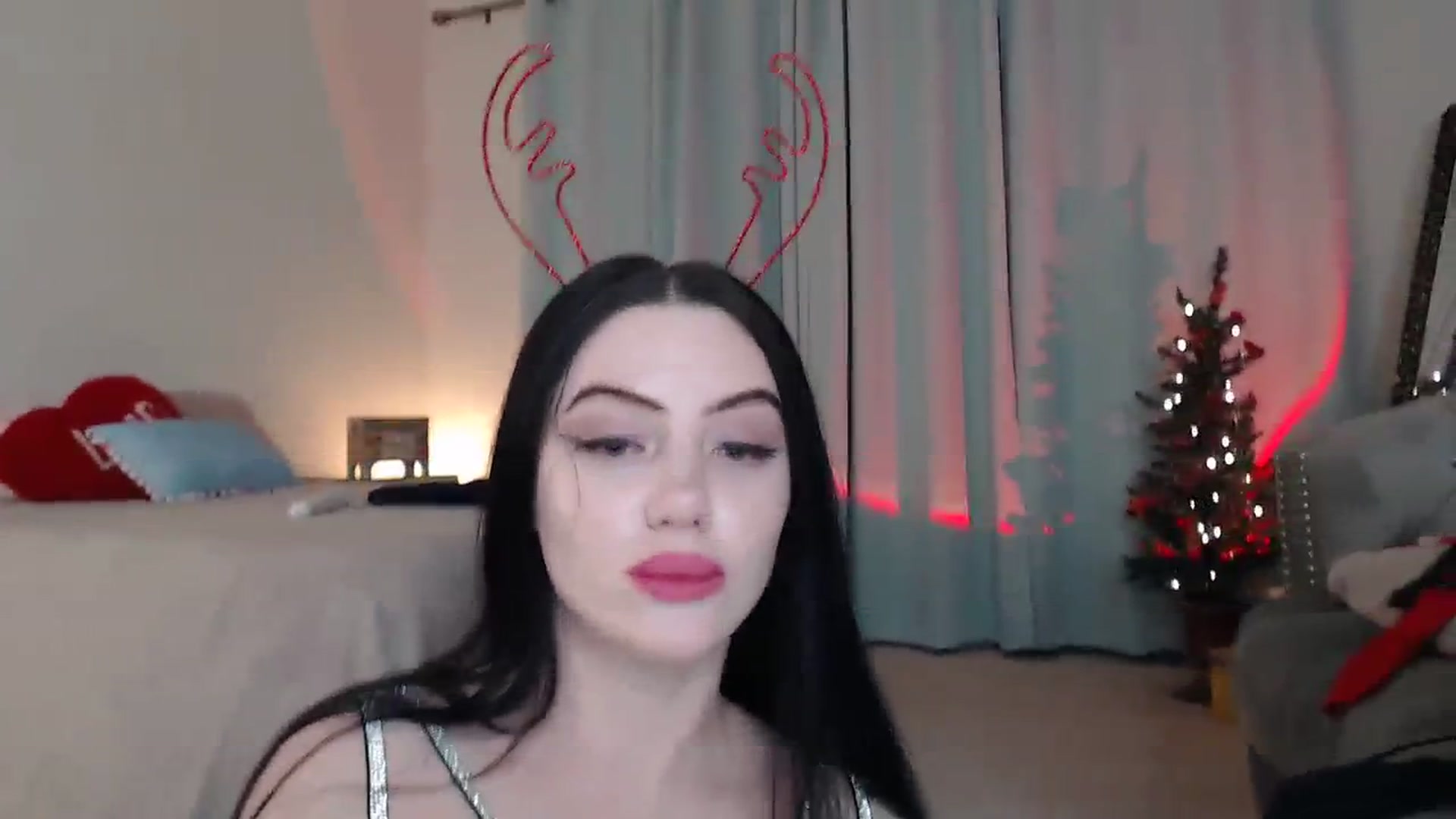 Gallery image thumbnail from Pink_Fawnnn's myfreecams stream on, 12/31/2023, 11:01 image 17 of 20