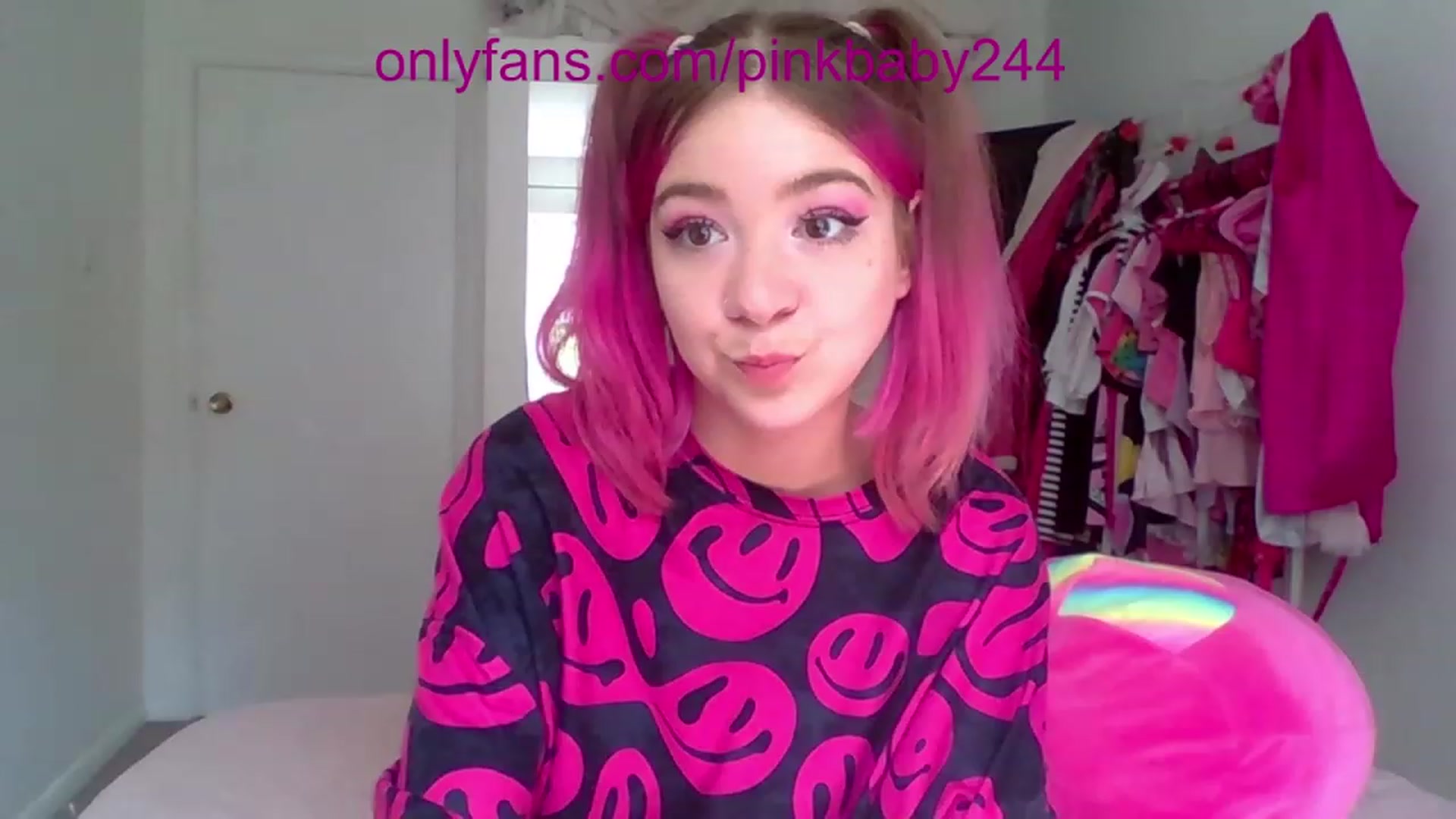 Gallery image thumbnail from Pinkbaby244's myfreecams stream on, 07/10/2023, 14:53 image 13 of 20