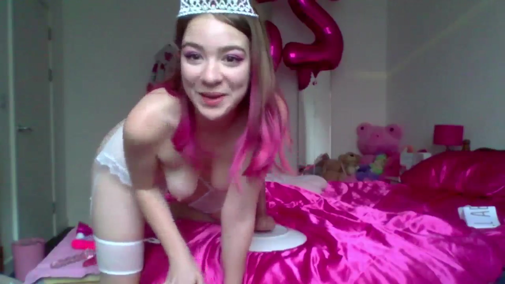 Gallery image thumbnail from Pinkbaby244's myfreecams stream on, 10/24/2023, 16:28 image 3 of 20
