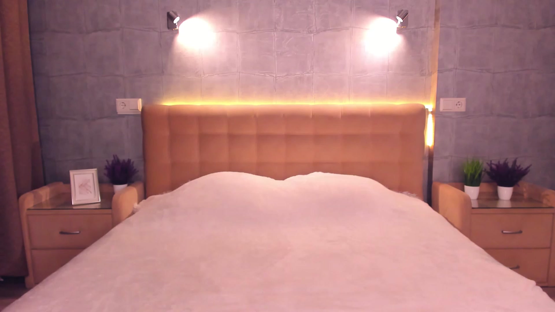 Gallery image thumbnail from Pinkgold_'s myfreecams stream on, 11/27/2022, 02:19 image 4 of 20