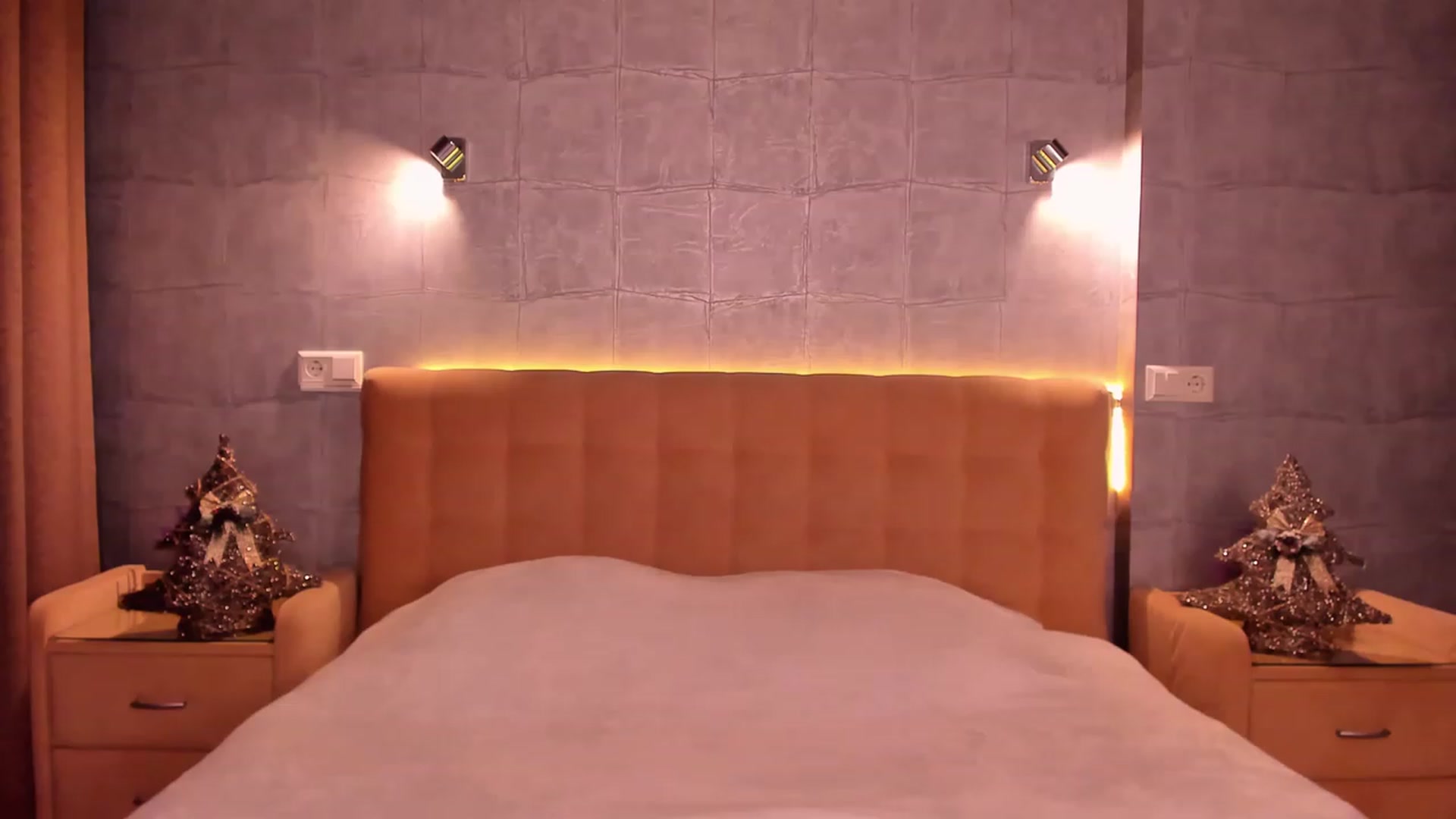 Gallery image thumbnail from Pinkgold_'s myfreecams stream on, 12/15/2022, 04:25 image 20 of 20