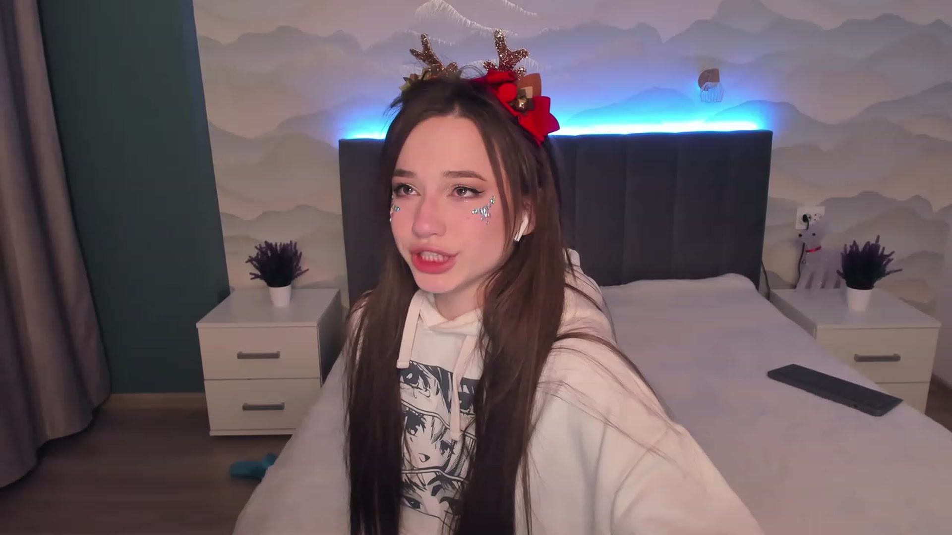 Gallery image thumbnail from Pinkgold_'s myfreecams stream on, 01/01/2023, 03:41 image 8 of 20
