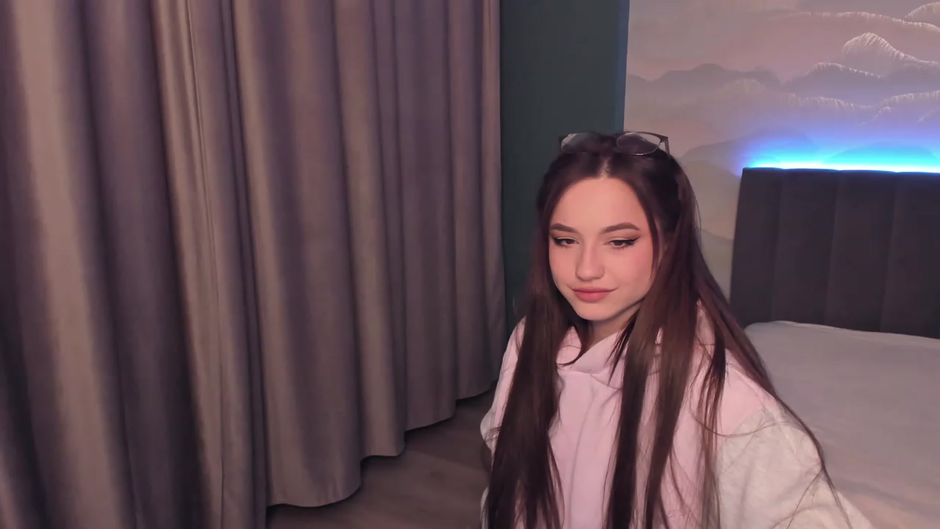 Gallery image thumbnail from Pinkgold_'s myfreecams stream on, 01/01/2023, 23:11 image 11 of 20