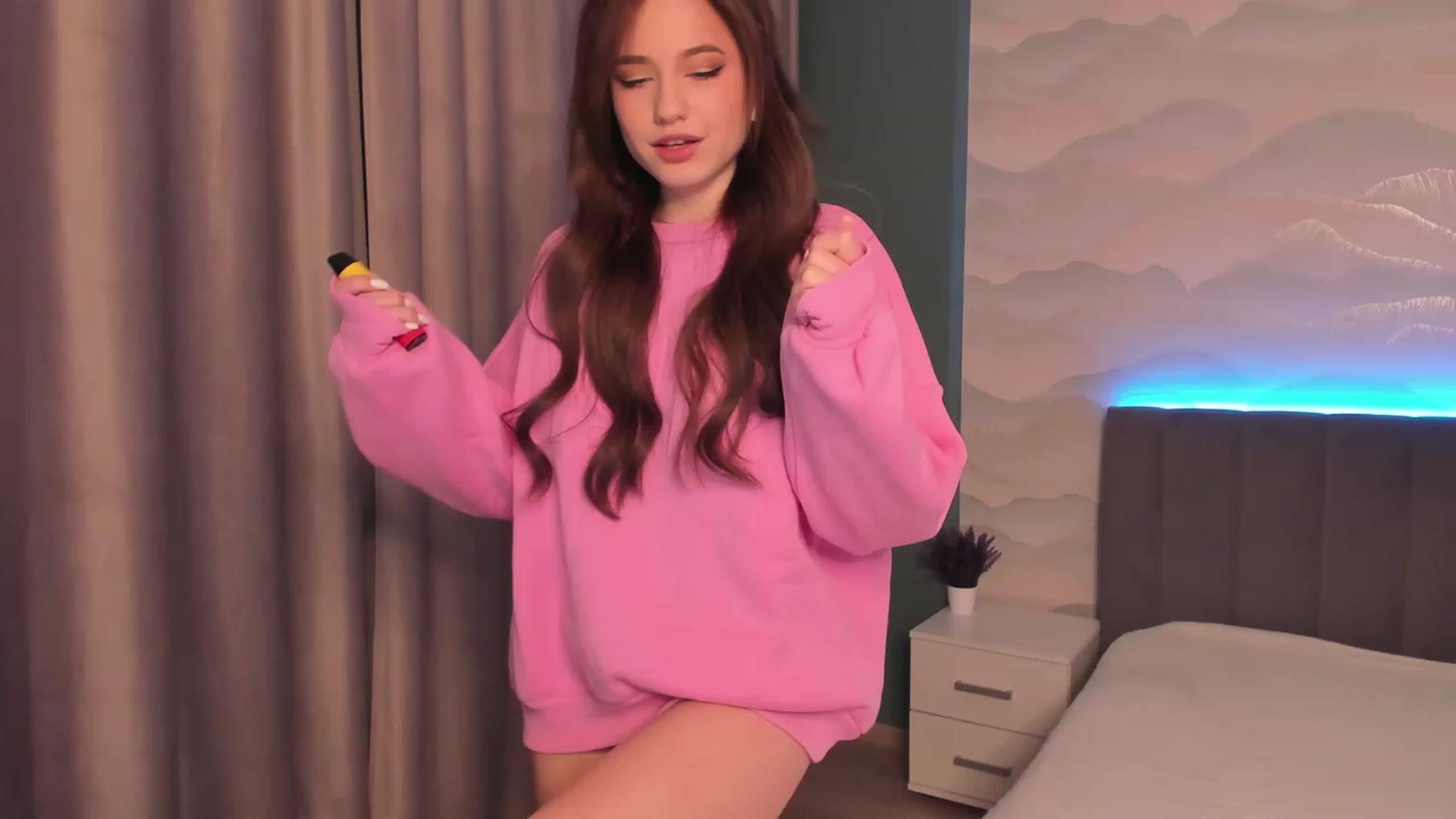 Gallery image thumbnail from Pinkgold_'s myfreecams stream on, 01/06/2023, 04:33 image 14 of 20