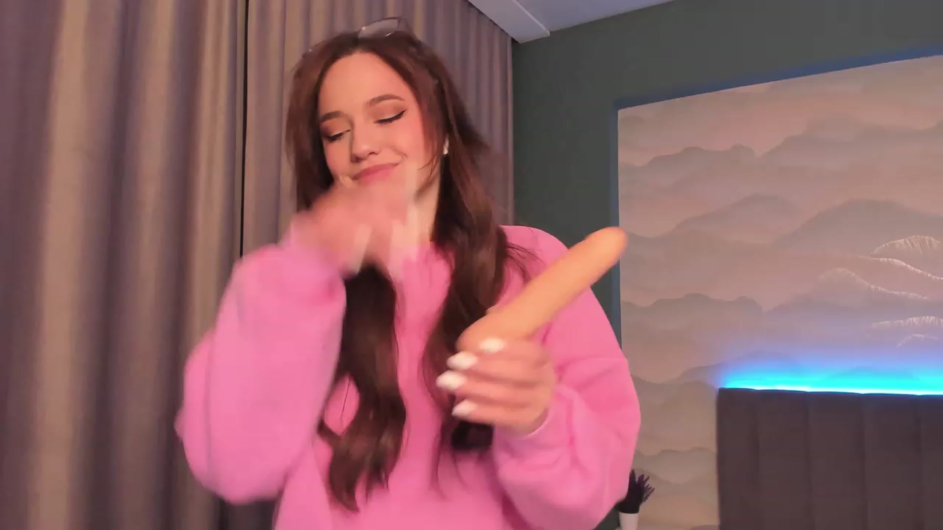 Gallery image thumbnail from Pinkgold_'s myfreecams stream on, 01/06/2023, 04:33 image 11 of 20