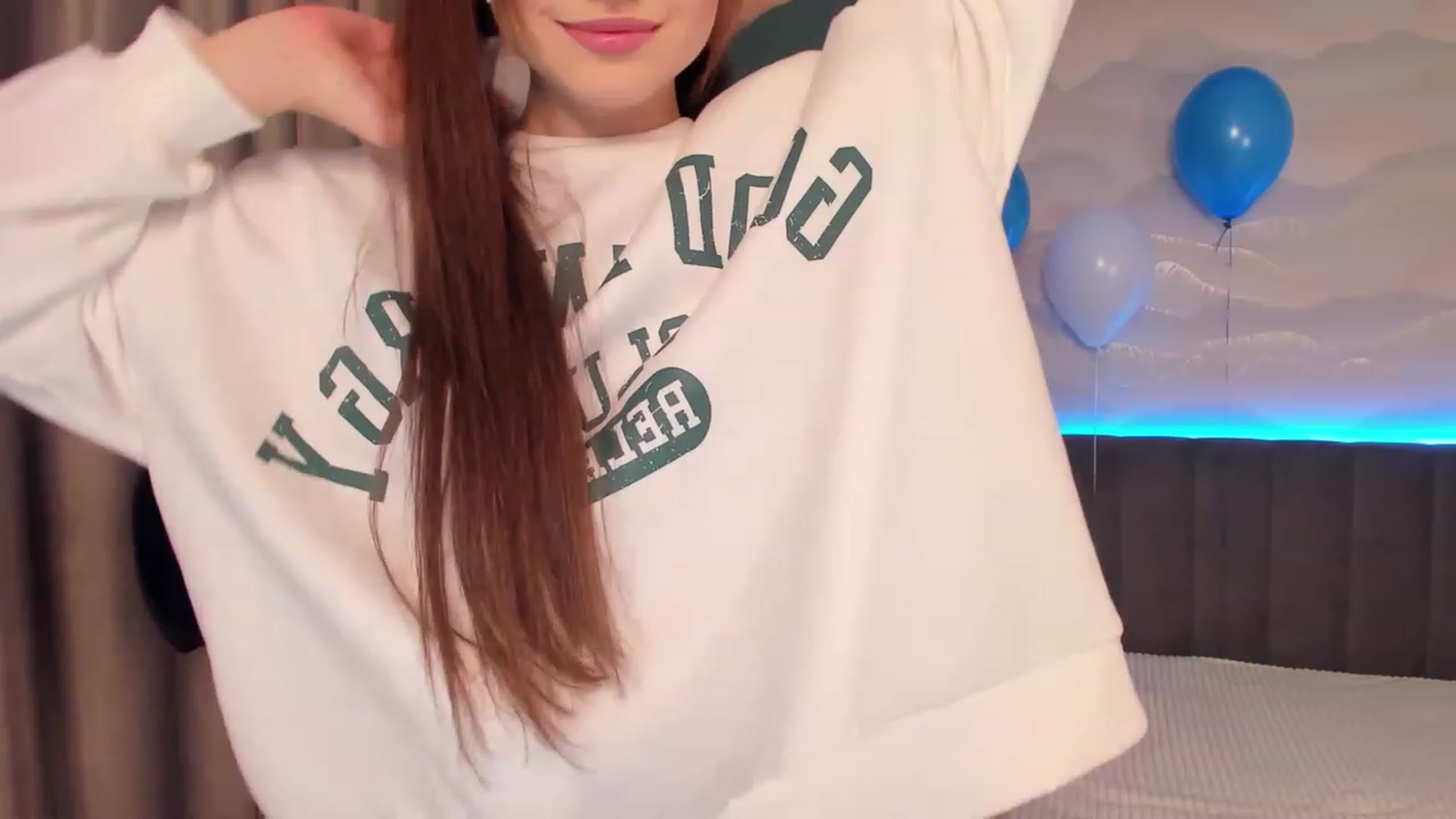 Gallery image thumbnail from Pinkgold_'s myfreecams stream on, 01/15/2023, 23:17 image 4 of 20