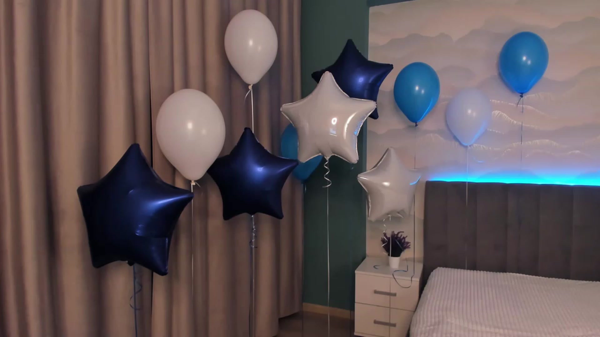 Gallery image thumbnail from Pinkgold_'s myfreecams stream on, 01/15/2023, 23:17 image 10 of 20