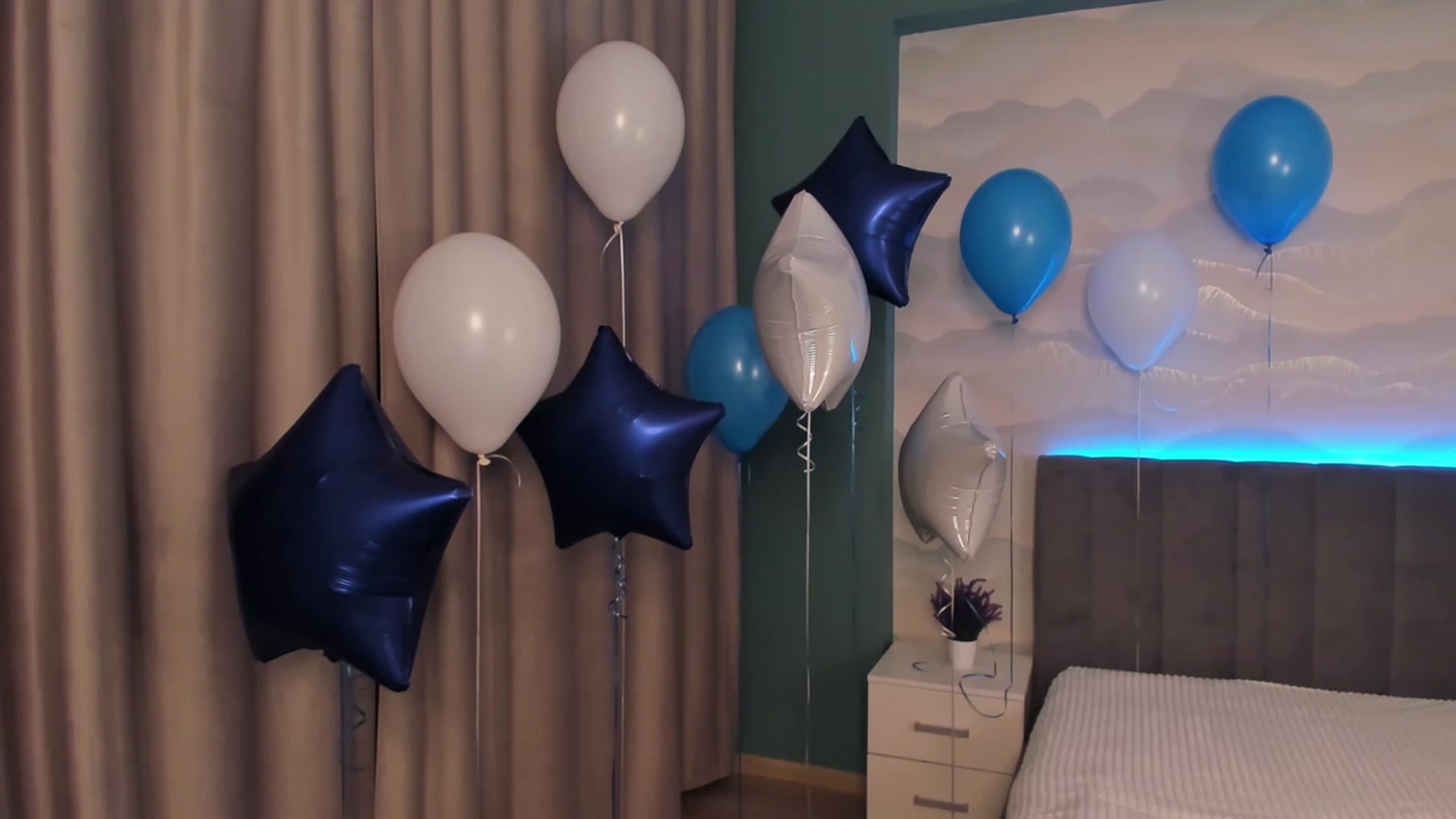 Gallery image thumbnail from Pinkgold_'s myfreecams stream on, 01/15/2023, 23:17 image 16 of 20