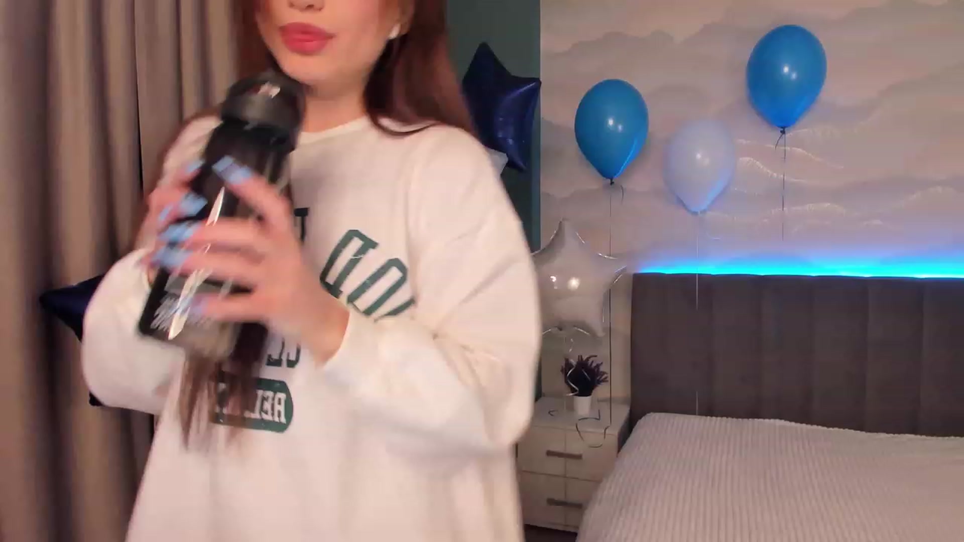 Gallery image thumbnail from Pinkgold_'s myfreecams stream on, 01/16/2023, 03:11 image 5 of 20