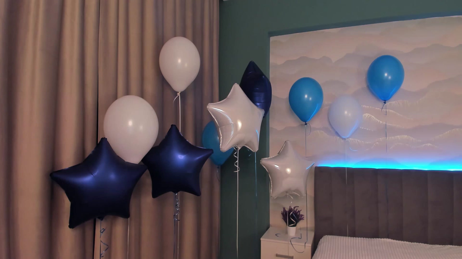 Gallery image thumbnail from Pinkgold_'s myfreecams stream on, 01/16/2023, 03:11 image 15 of 20