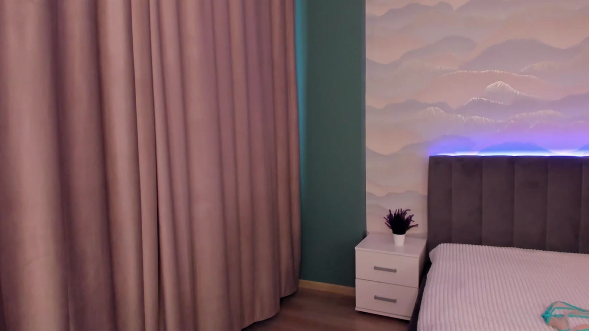 Gallery image thumbnail from Pinkgold_'s myfreecams stream on, 01/21/2023, 09:48 image 10 of 20