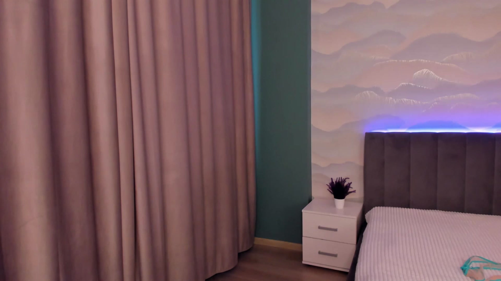 Gallery image thumbnail from Pinkgold_'s myfreecams stream on, 01/21/2023, 09:48 image 3 of 20
