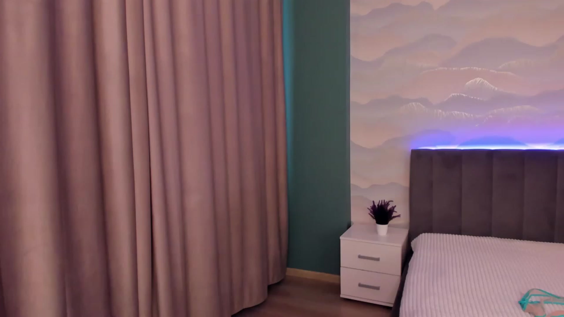 Gallery image thumbnail from Pinkgold_'s myfreecams stream on, 01/21/2023, 09:48 image 5 of 20