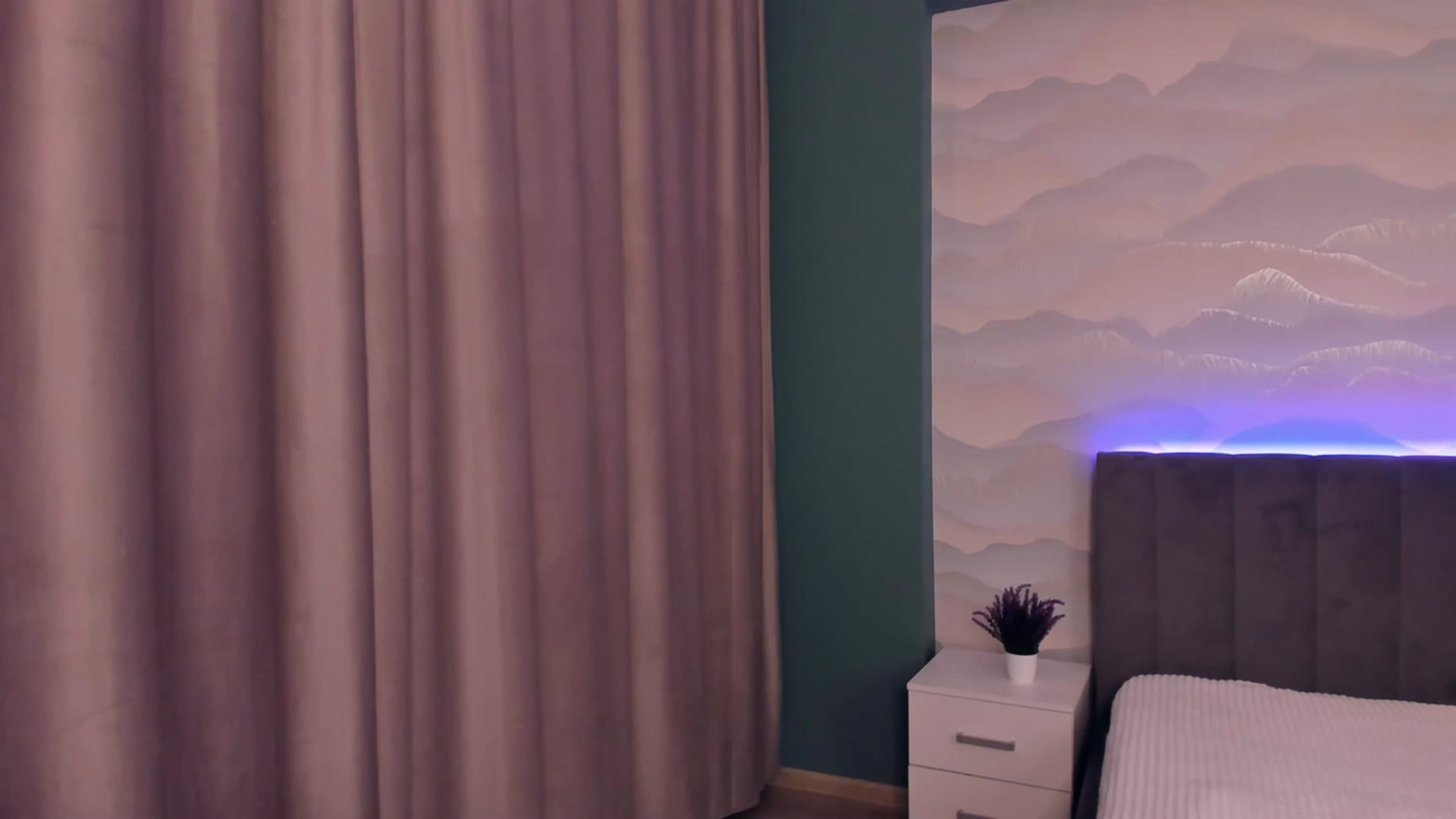 Gallery image thumbnail from Pinkgold_'s myfreecams stream on, 01/23/2023, 10:32 image 4 of 20