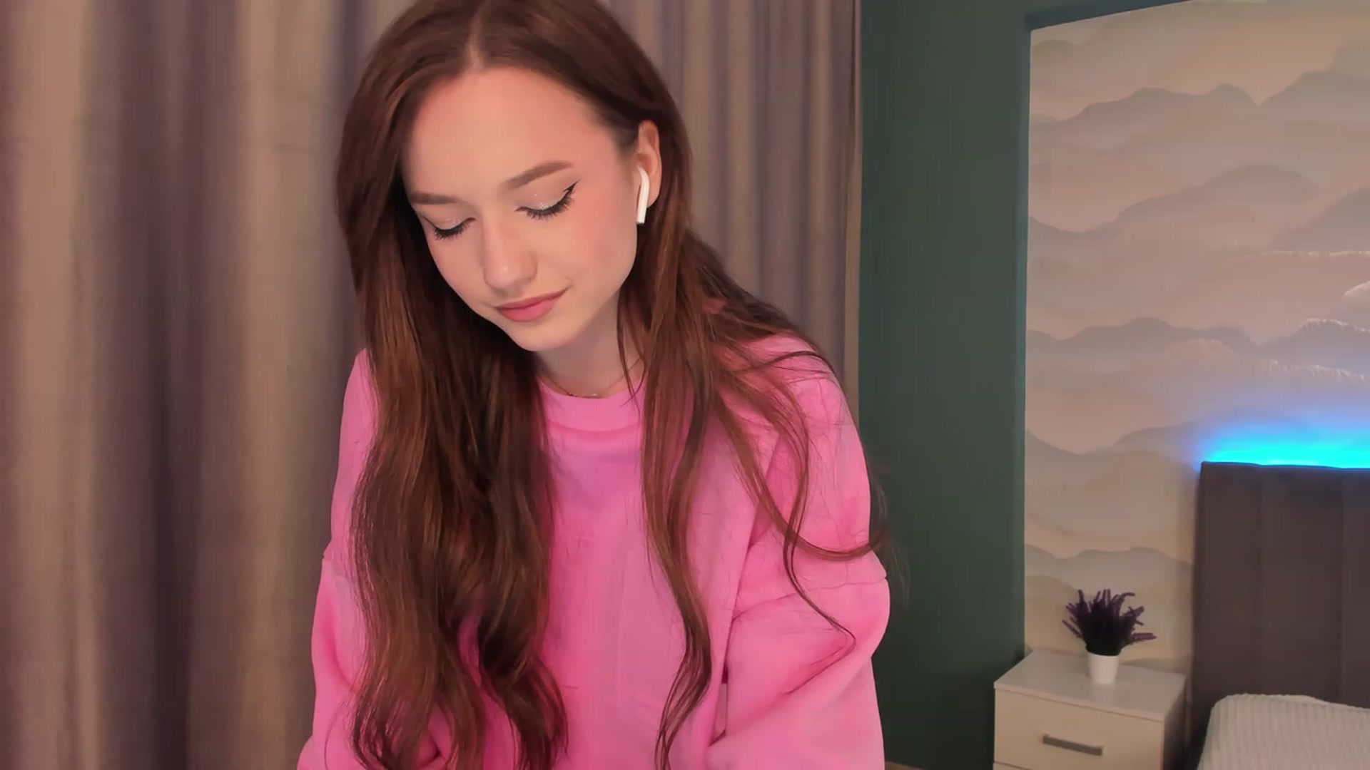 Gallery image thumbnail from Pinkgold_'s myfreecams stream on, 01/27/2023, 11:32 image 19 of 20